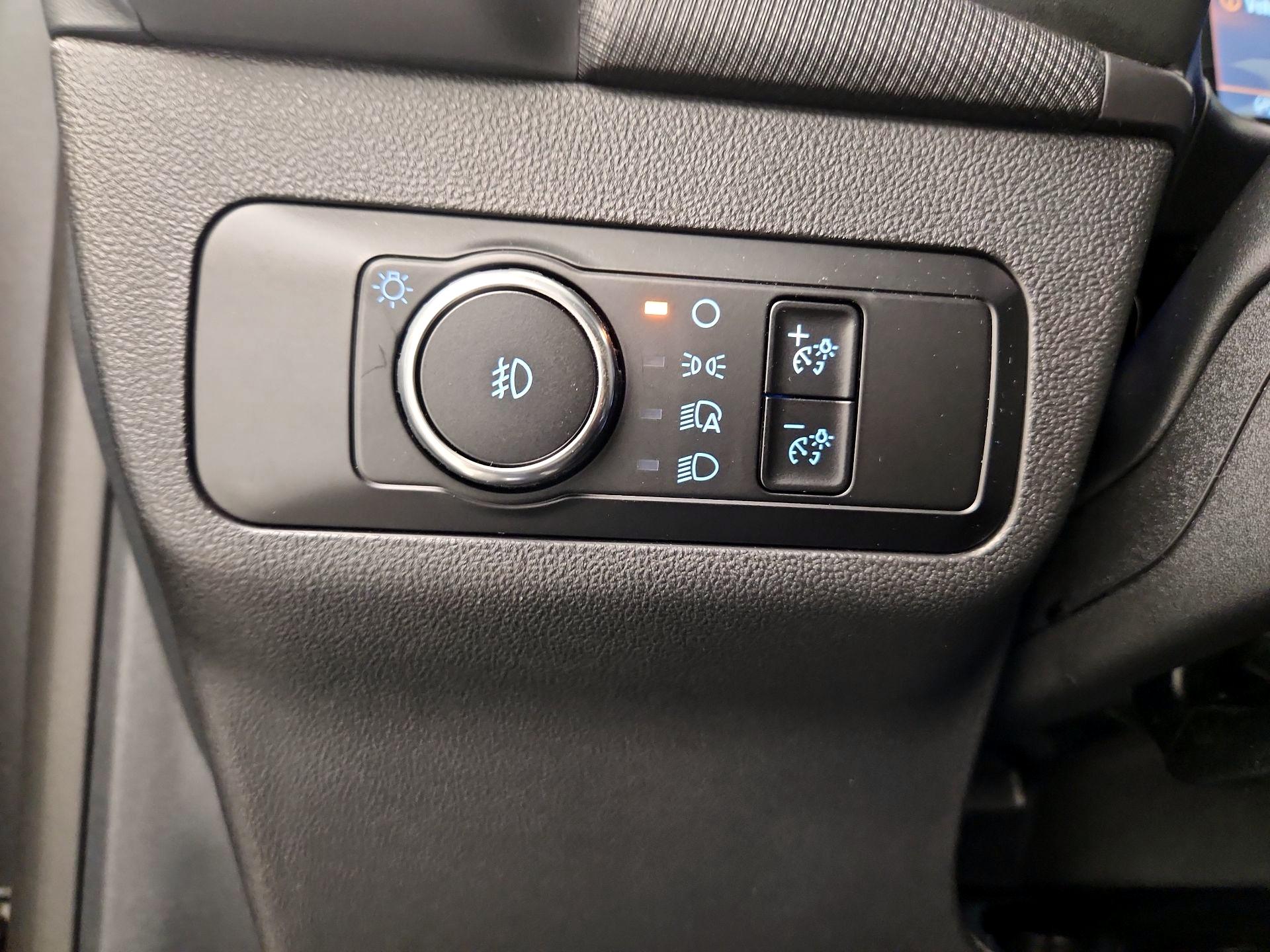 Thumbnail: 2022 Ford Bronco Sport - 11