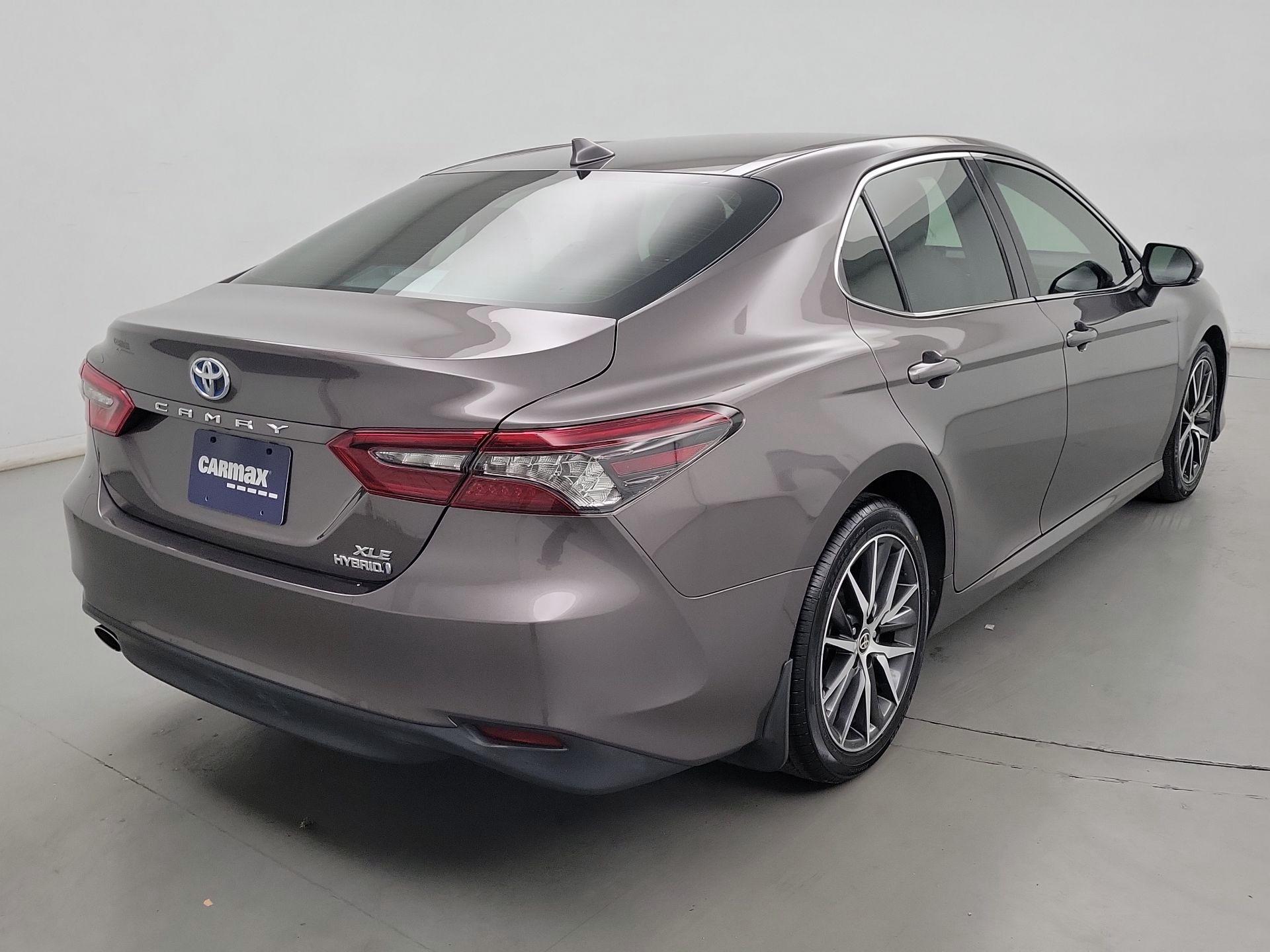 Thumbnail: 2022 Toyota Camry - 5