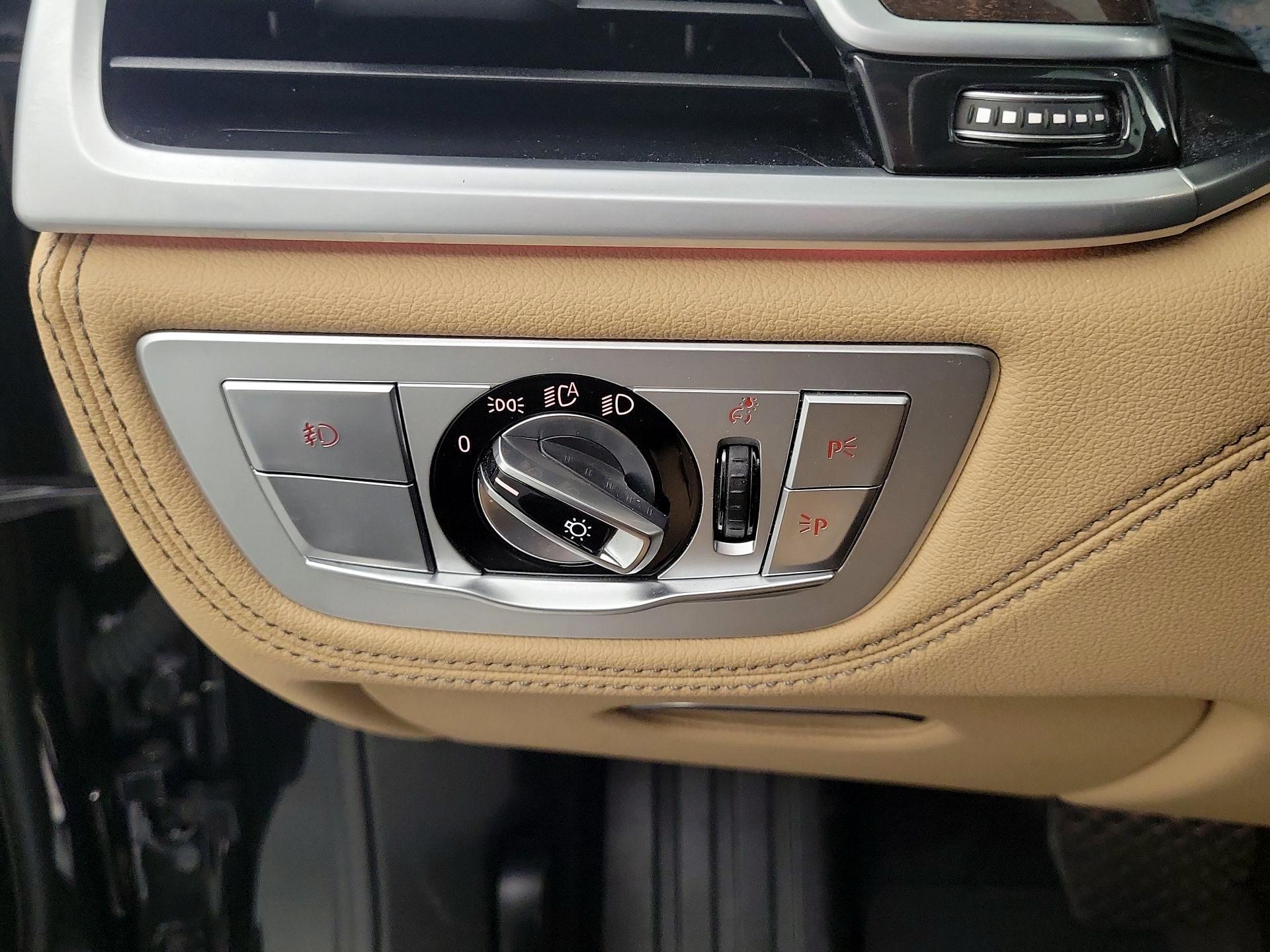 Thumbnail: 2018 BMW 7 Series - 11