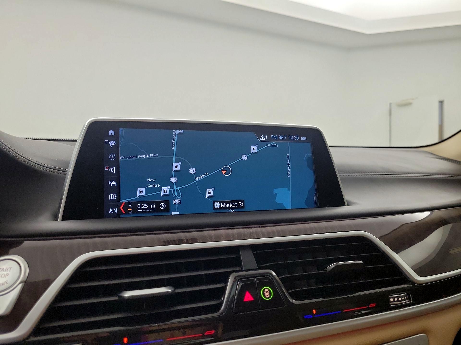 Thumbnail: 2018 BMW 7 Series - 12