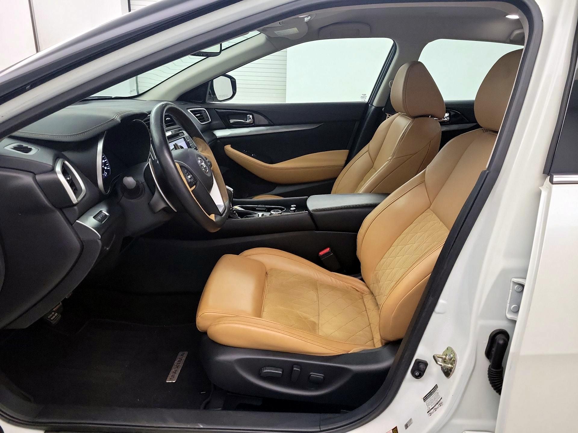 Thumbnail: 2016 Nissan Maxima - 9