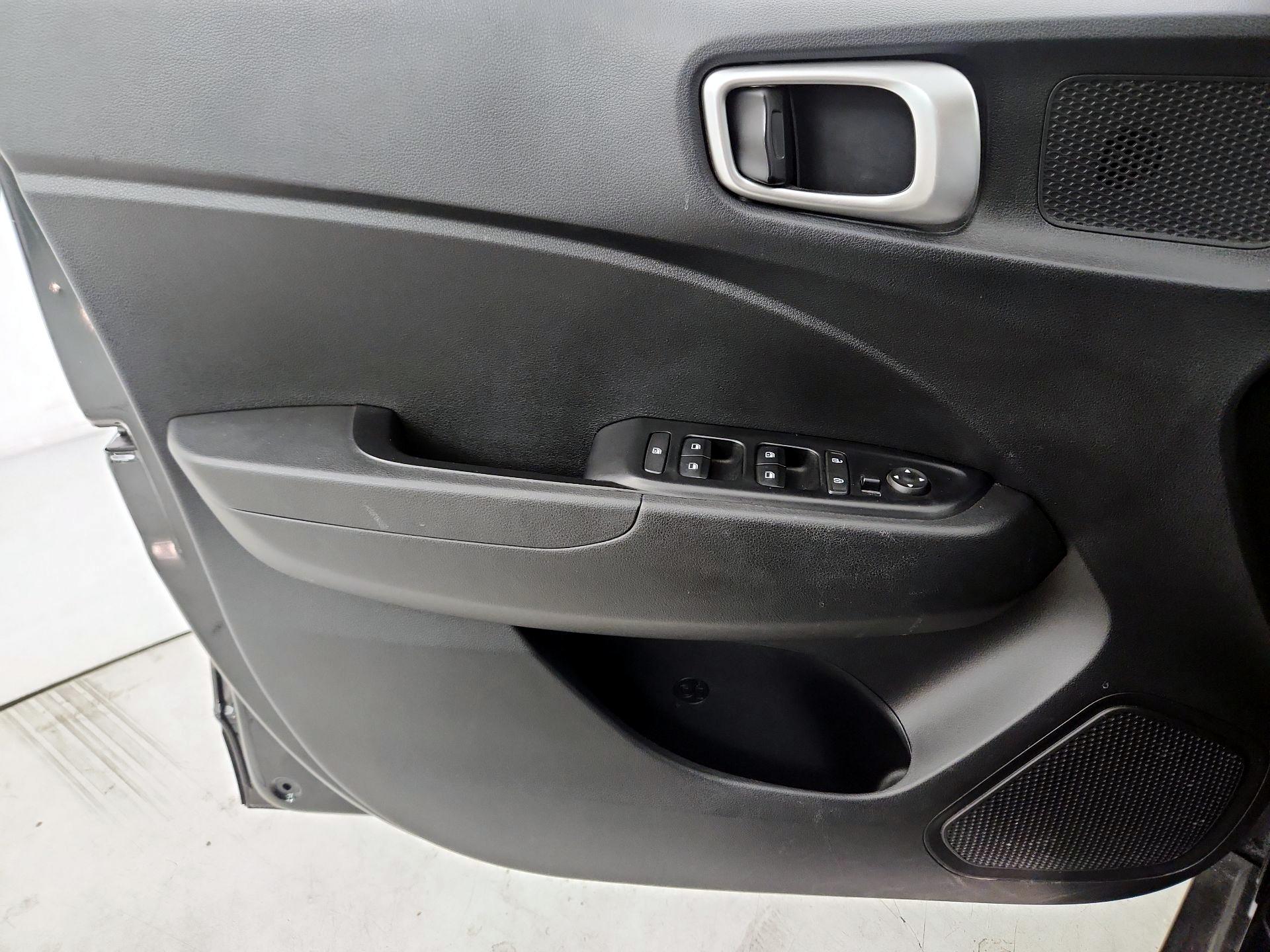 Thumbnail: 2022 Hyundai Venue - 12