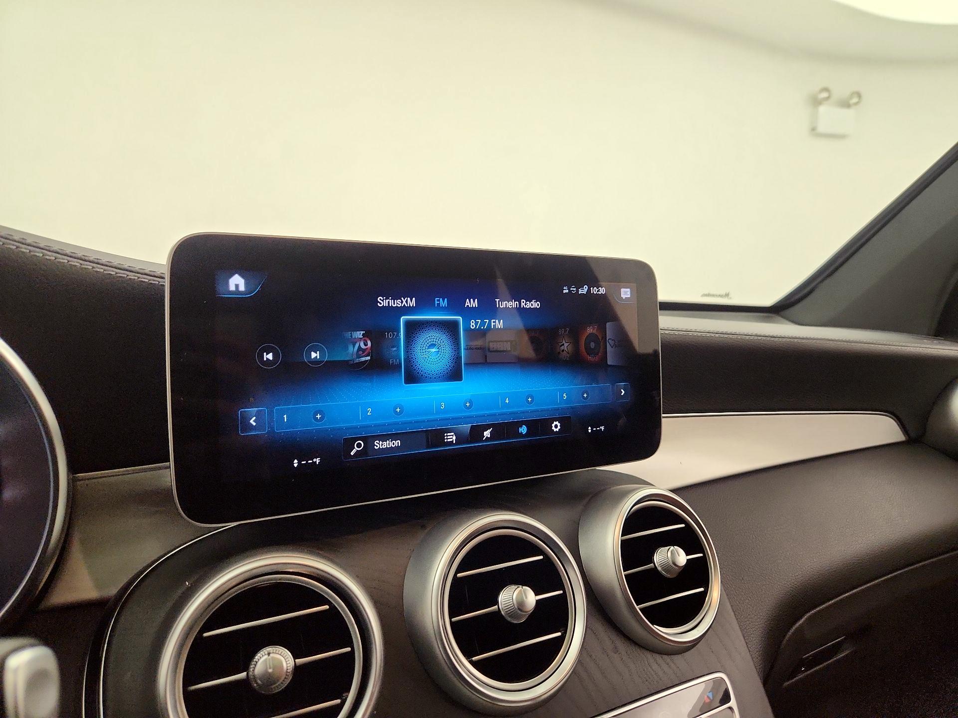 Thumbnail: 2023 Mercedes-Benz GLC - 16