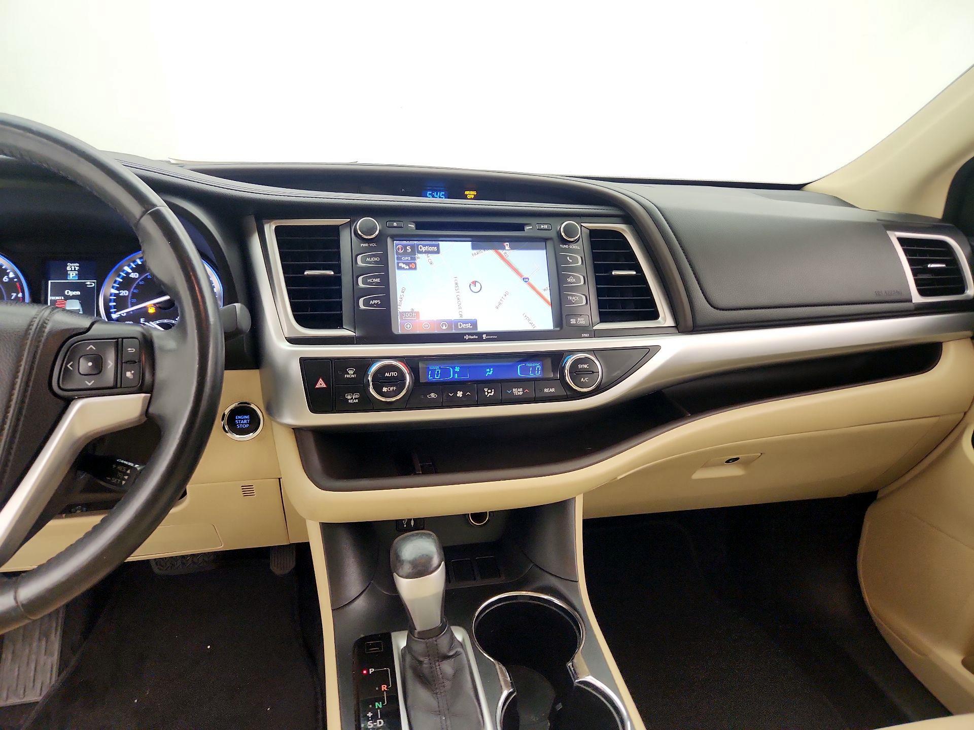 Thumbnail: 2015 Toyota Highlander - 9