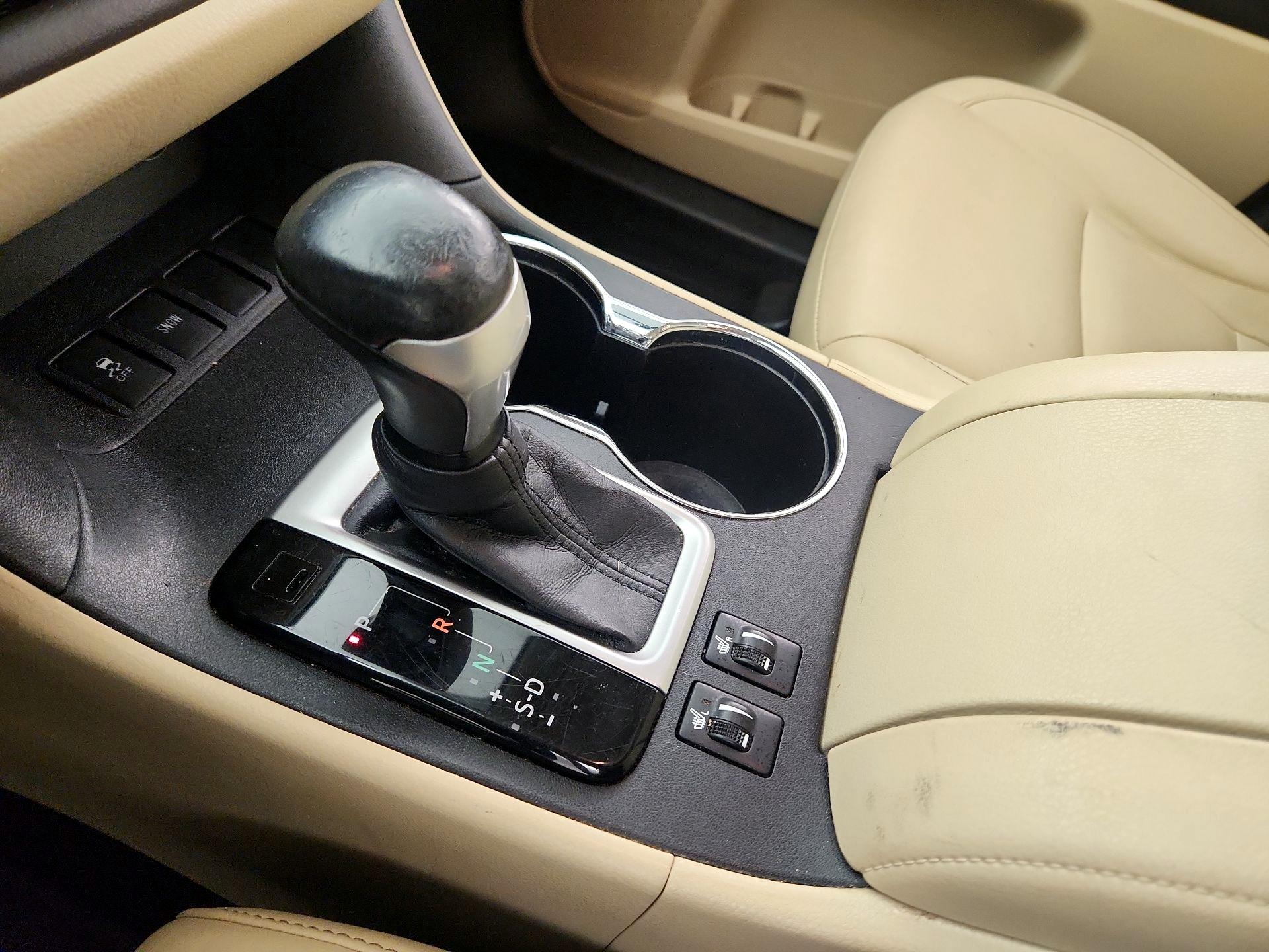 Thumbnail: 2015 Toyota Highlander - 18