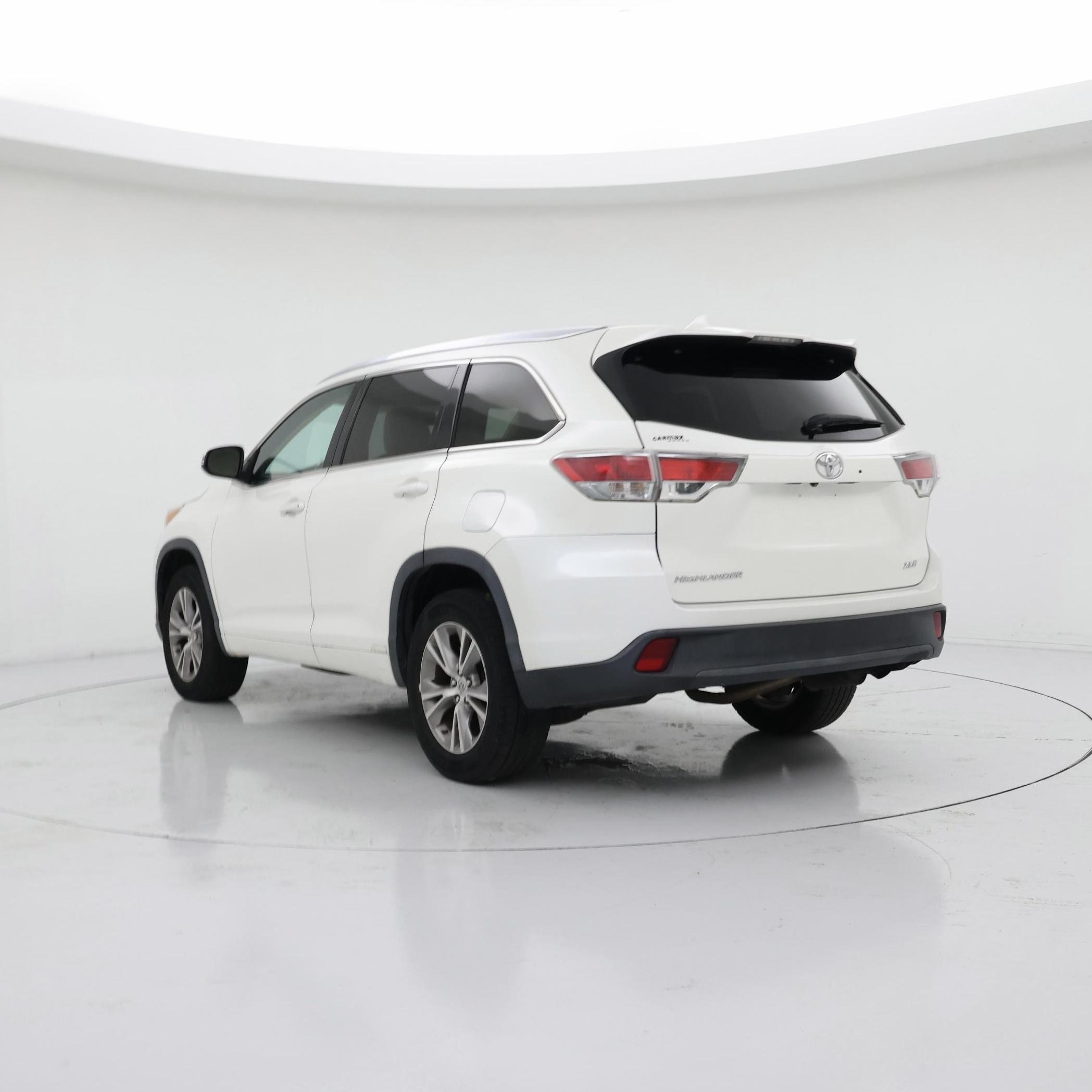 Thumbnail: 2015 Toyota Highlander - 2