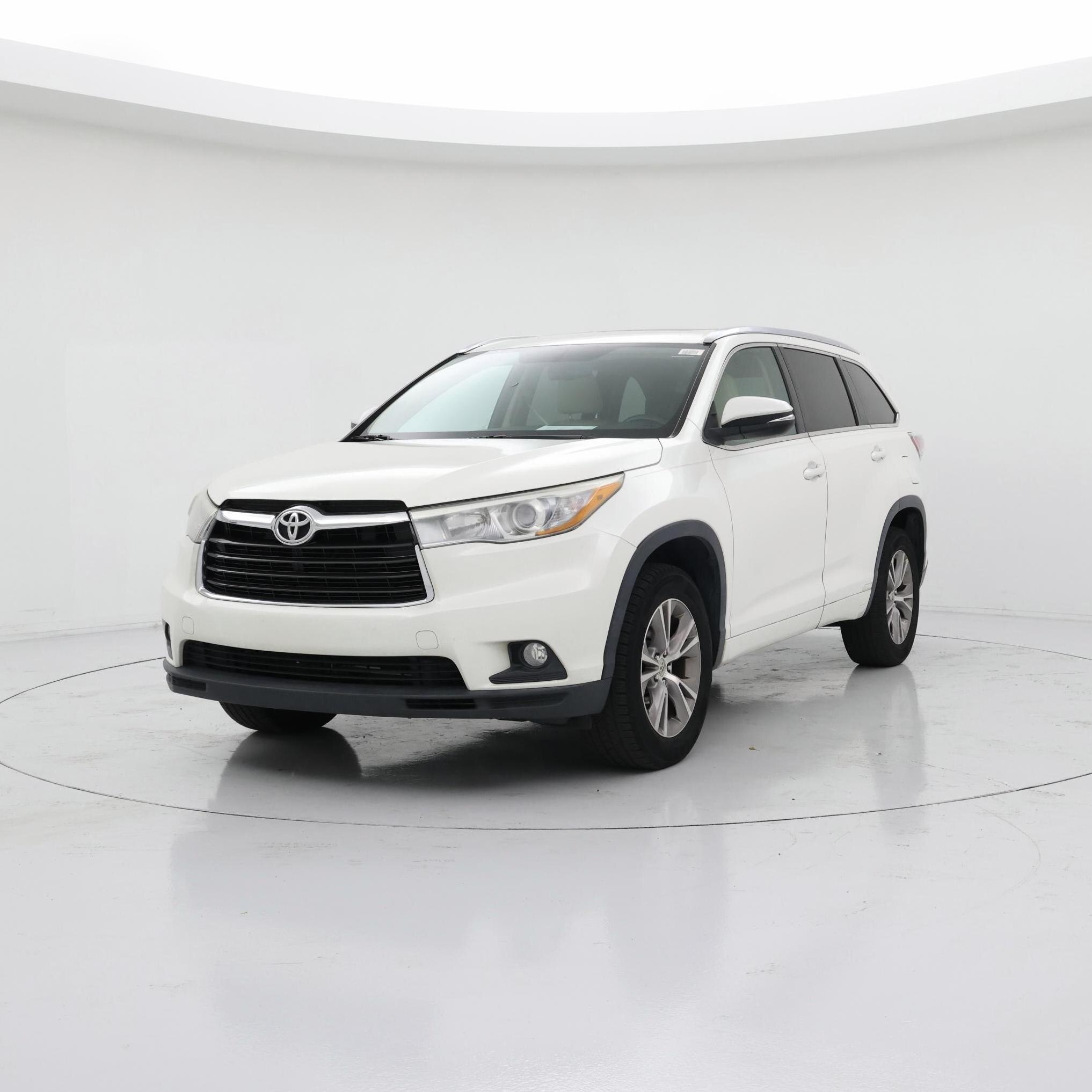 Thumbnail: 2015 Toyota Highlander - 4