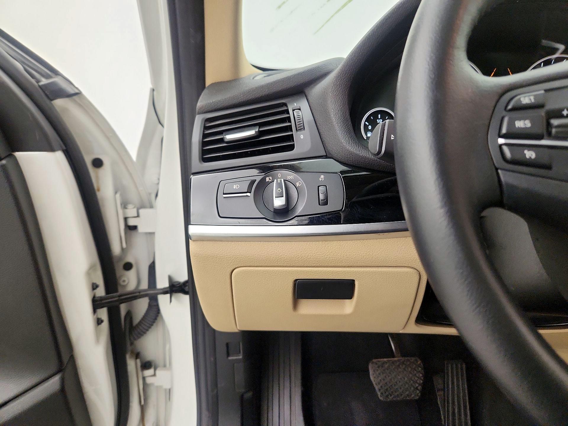 Thumbnail: 2016 BMW X3 - 13