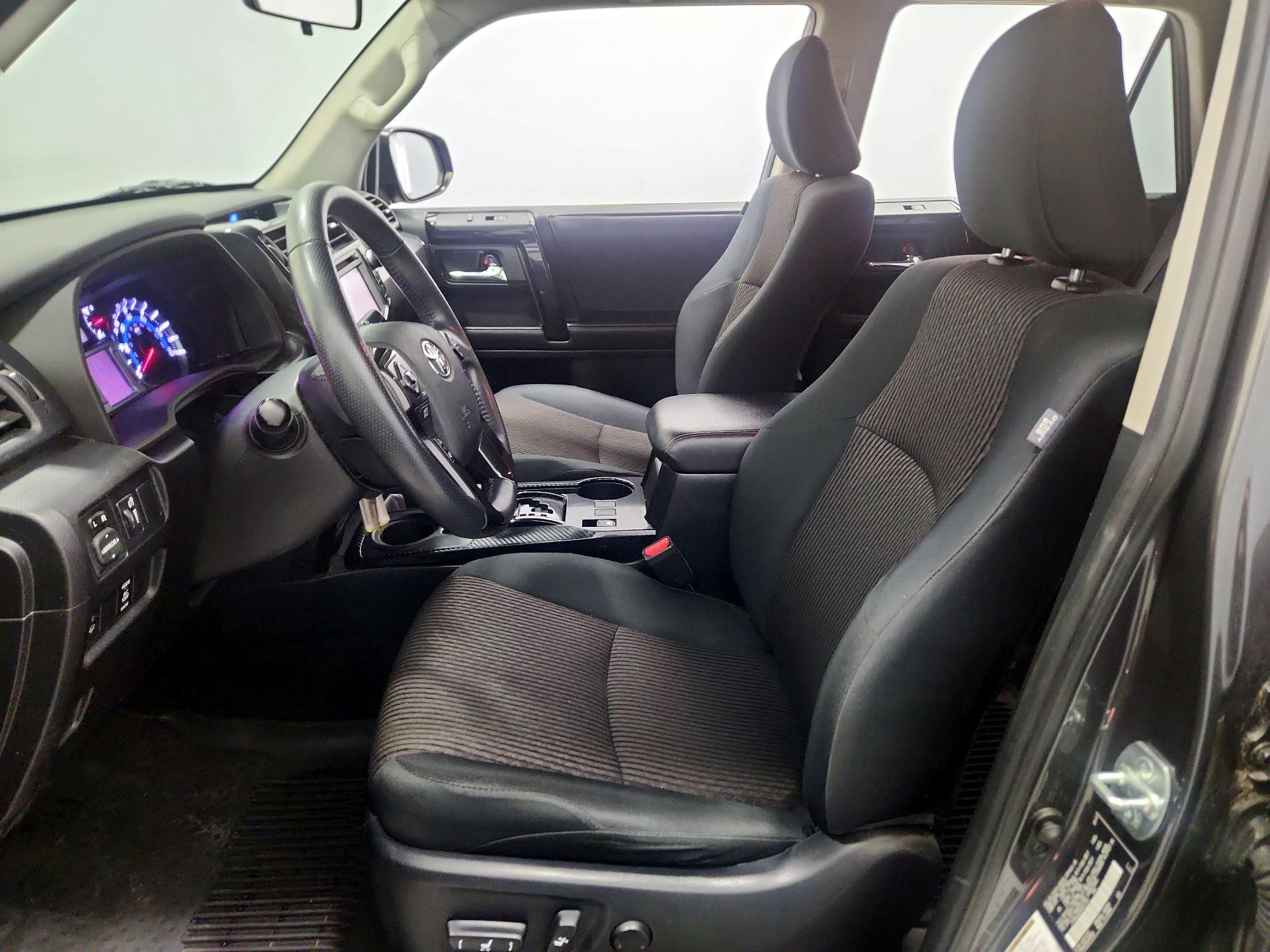 Thumbnail: 2017 Toyota 4Runner - 11