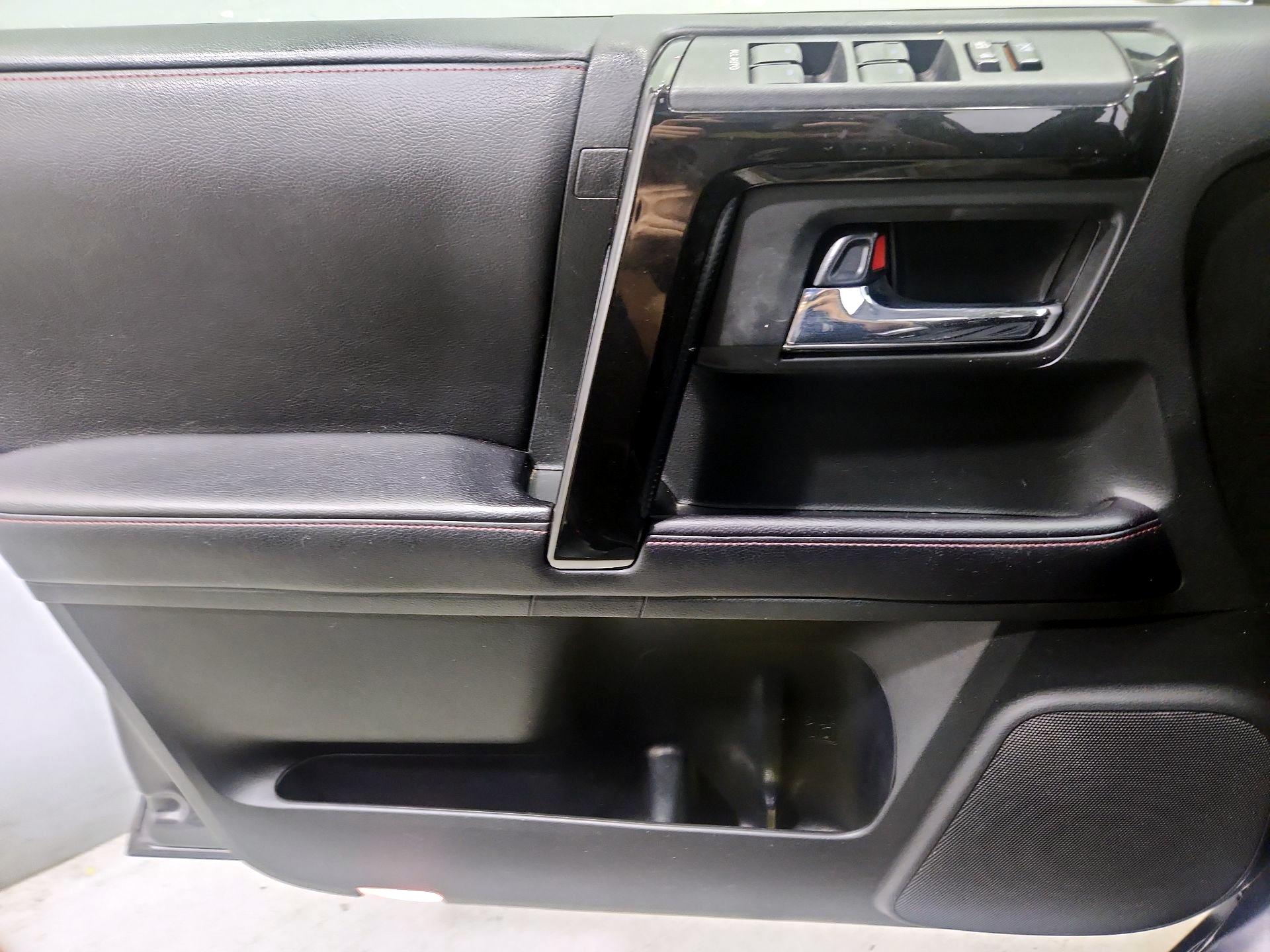 Thumbnail: 2017 Toyota 4Runner - 12