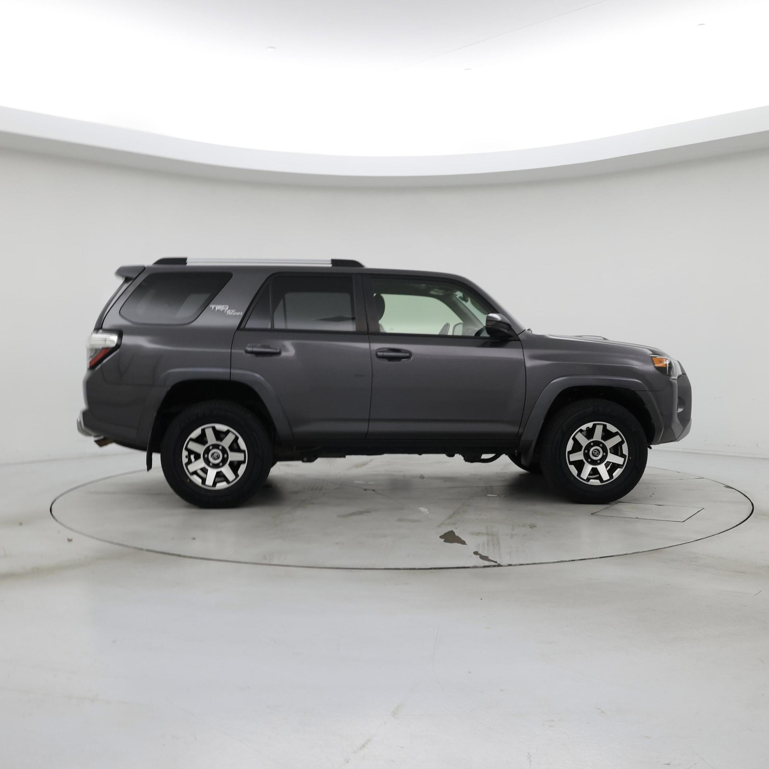 Thumbnail: 2017 Toyota 4Runner - 7