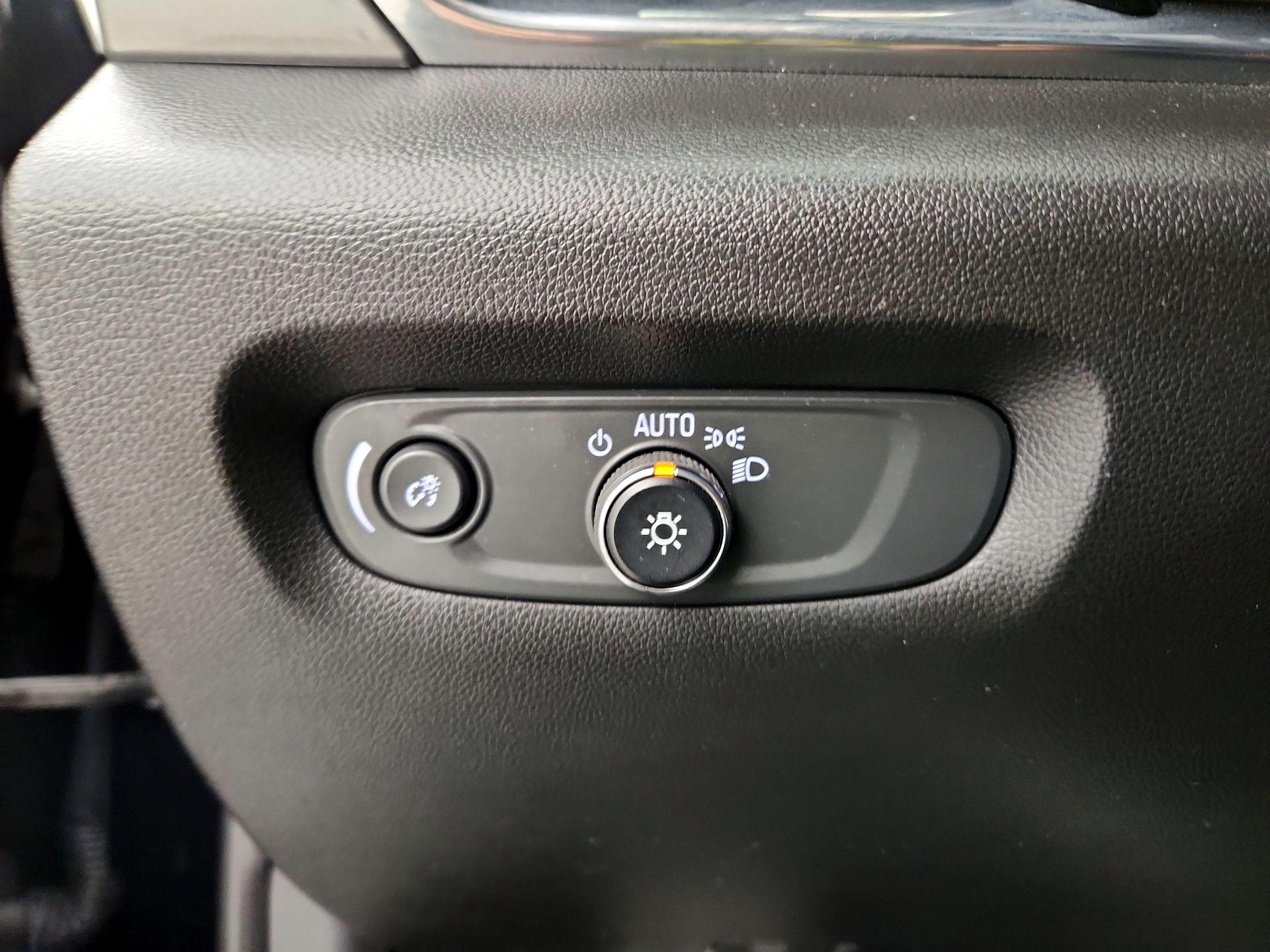 Thumbnail: 2023 Chevrolet Traverse - 13