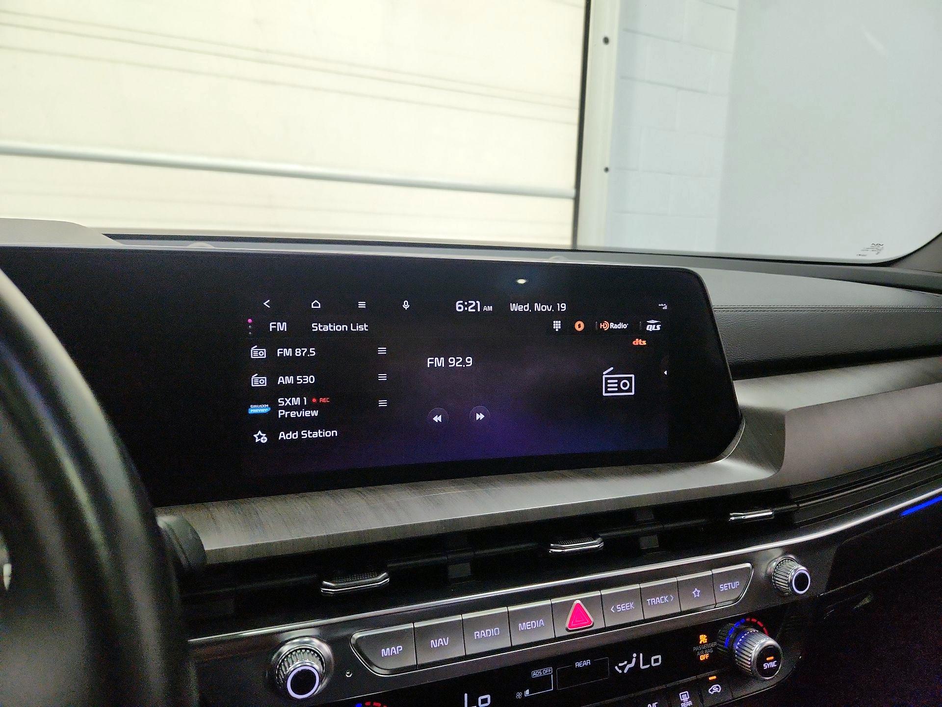 Thumbnail: 2023 Kia Telluride - 16