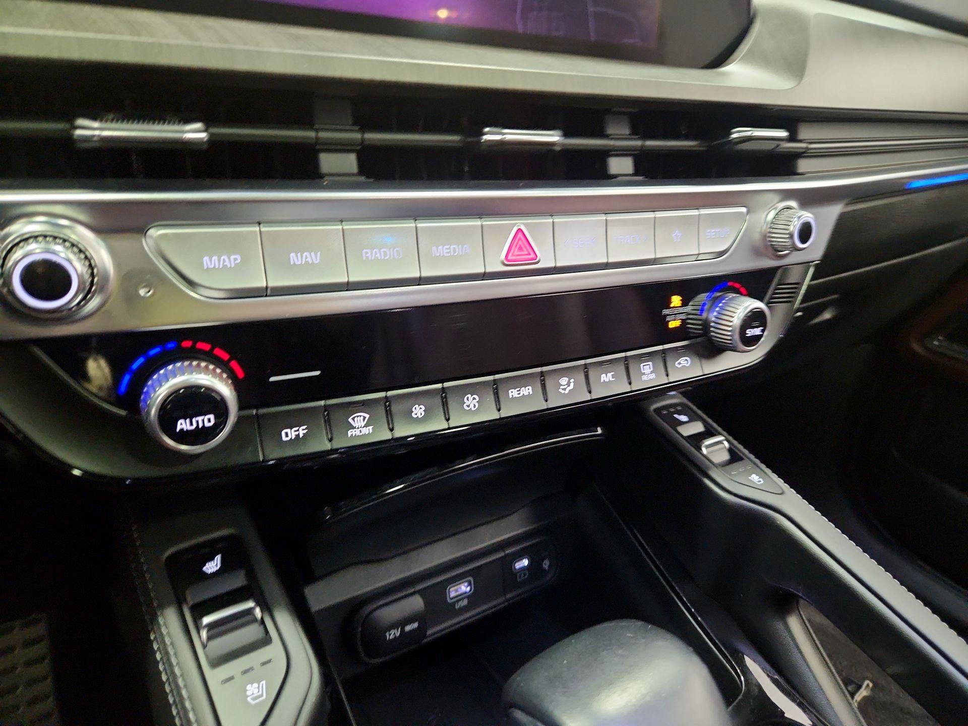 Thumbnail: 2023 Kia Telluride - 17