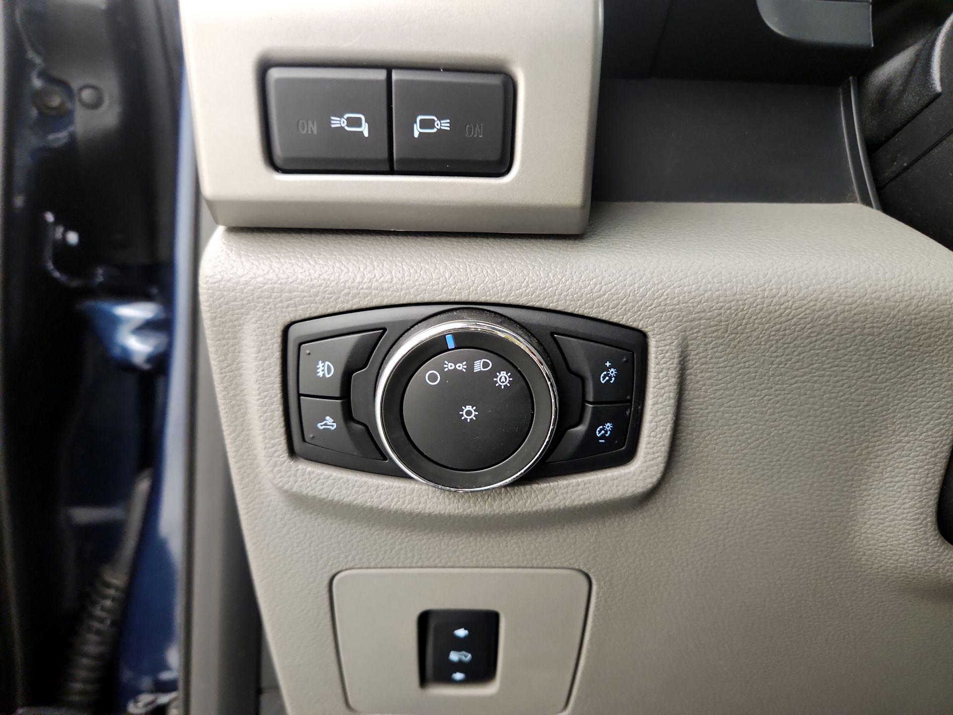 Thumbnail: 2016 Ford F-150 - 13