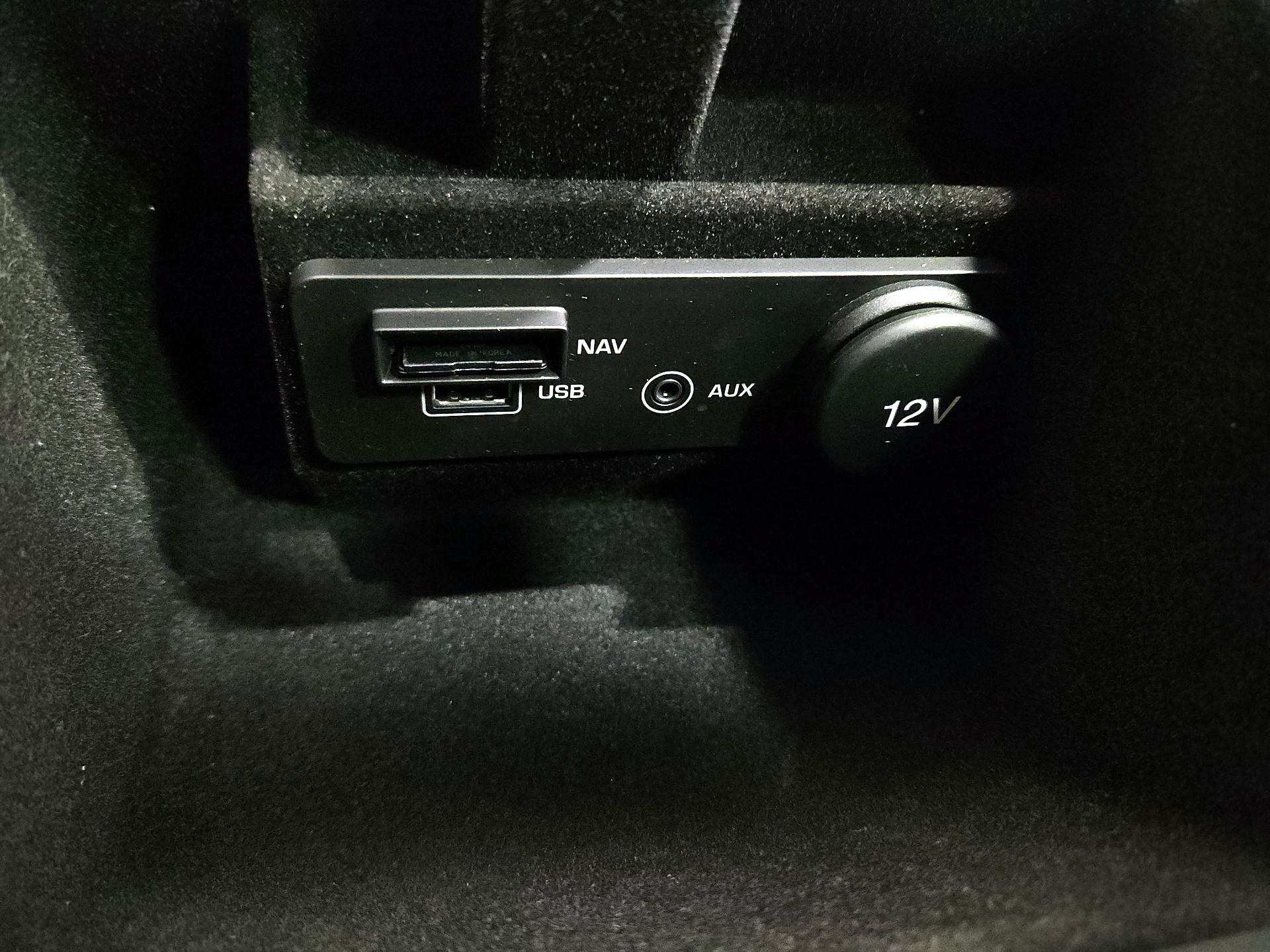 Thumbnail: 2019 Land Rover Range Rover Evoque - 19