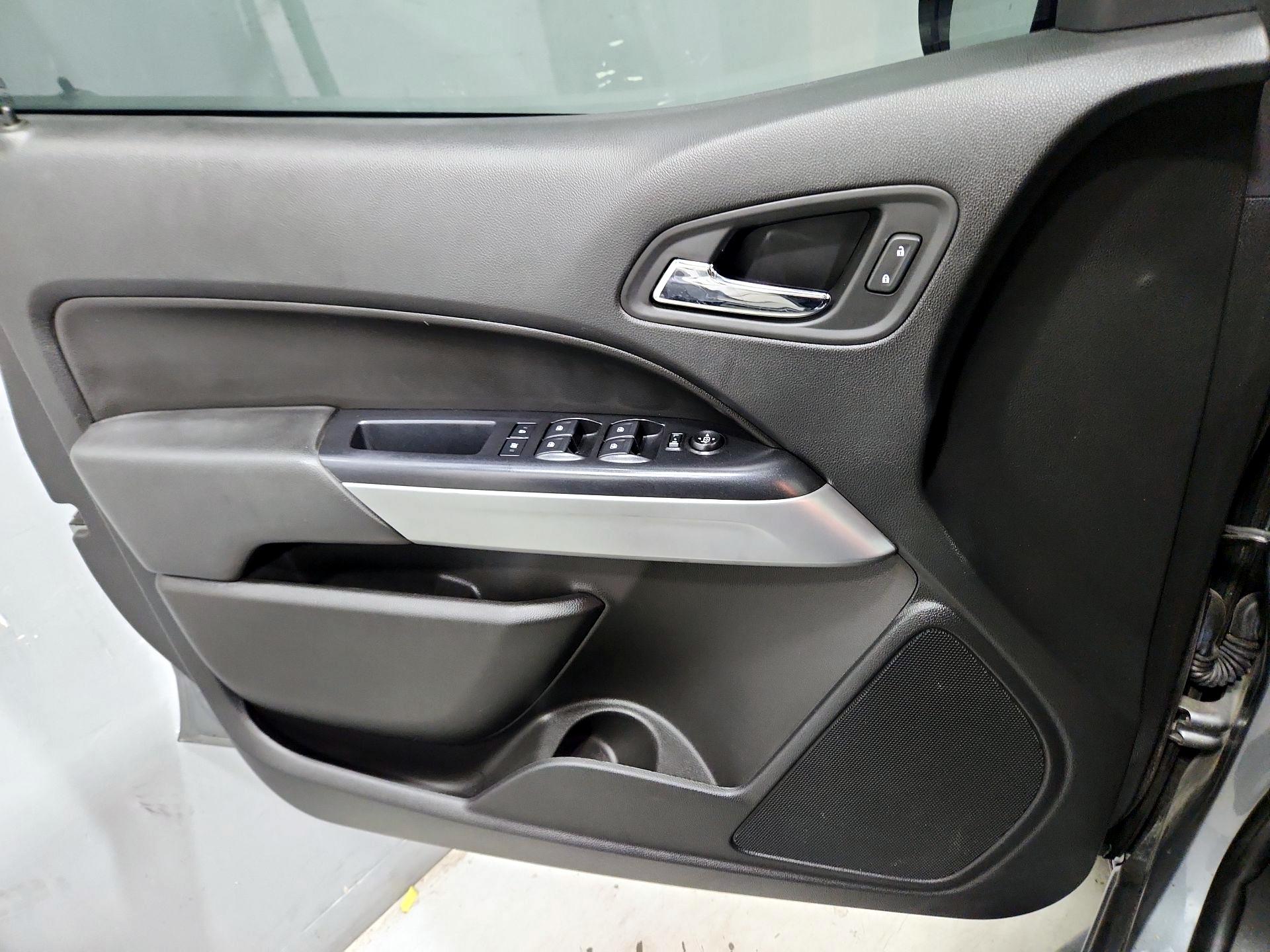 Thumbnail: 2020 Chevrolet Colorado - 12