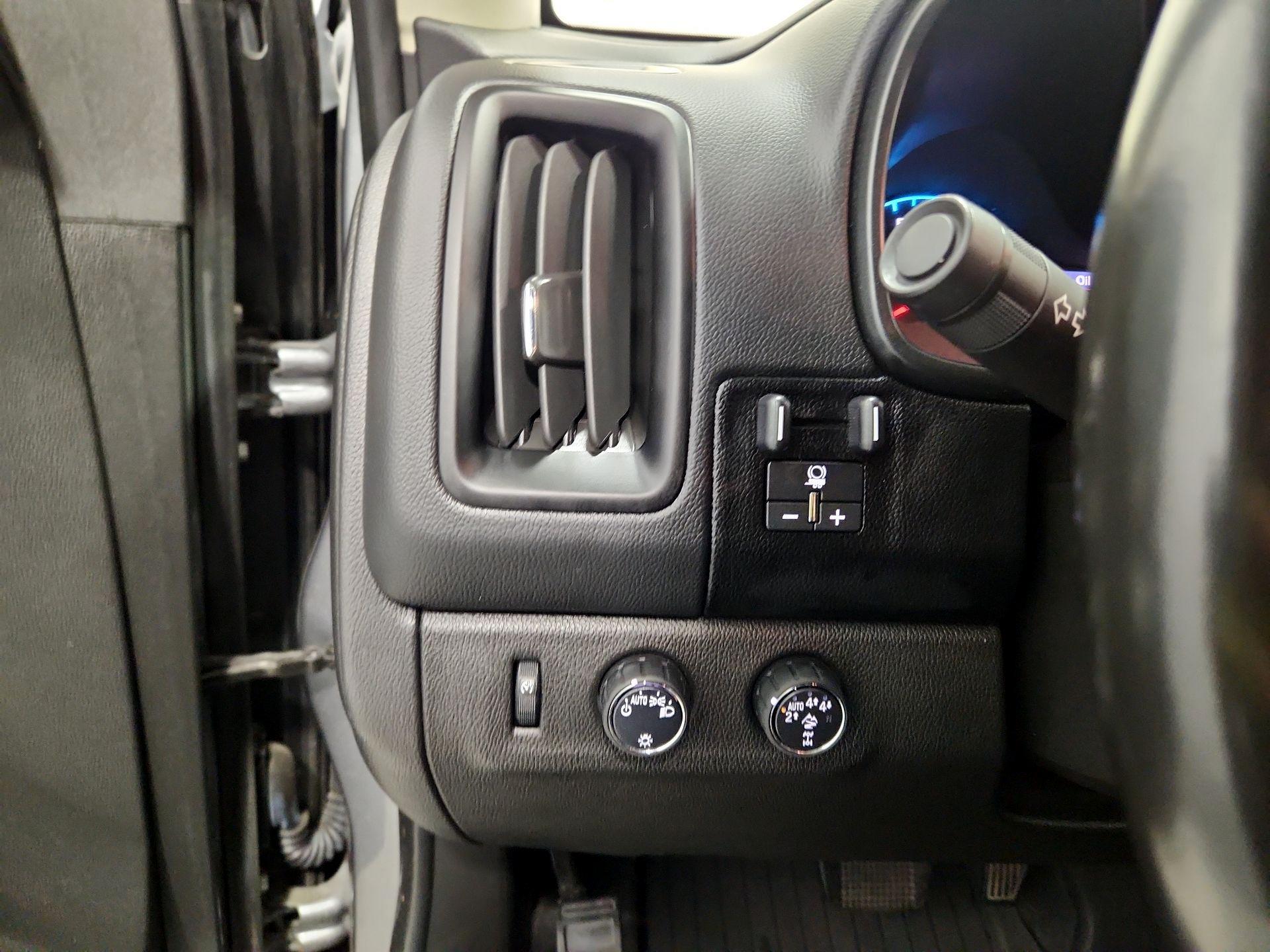 Thumbnail: 2020 Chevrolet Colorado - 13