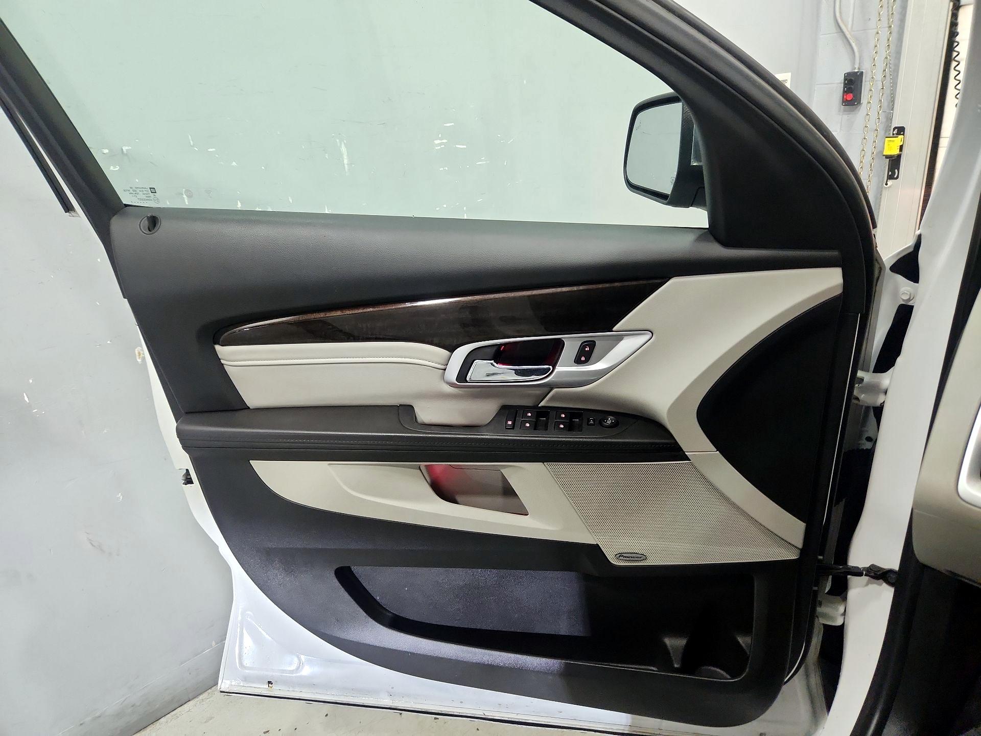 Thumbnail: 2017 GMC Terrain - 12