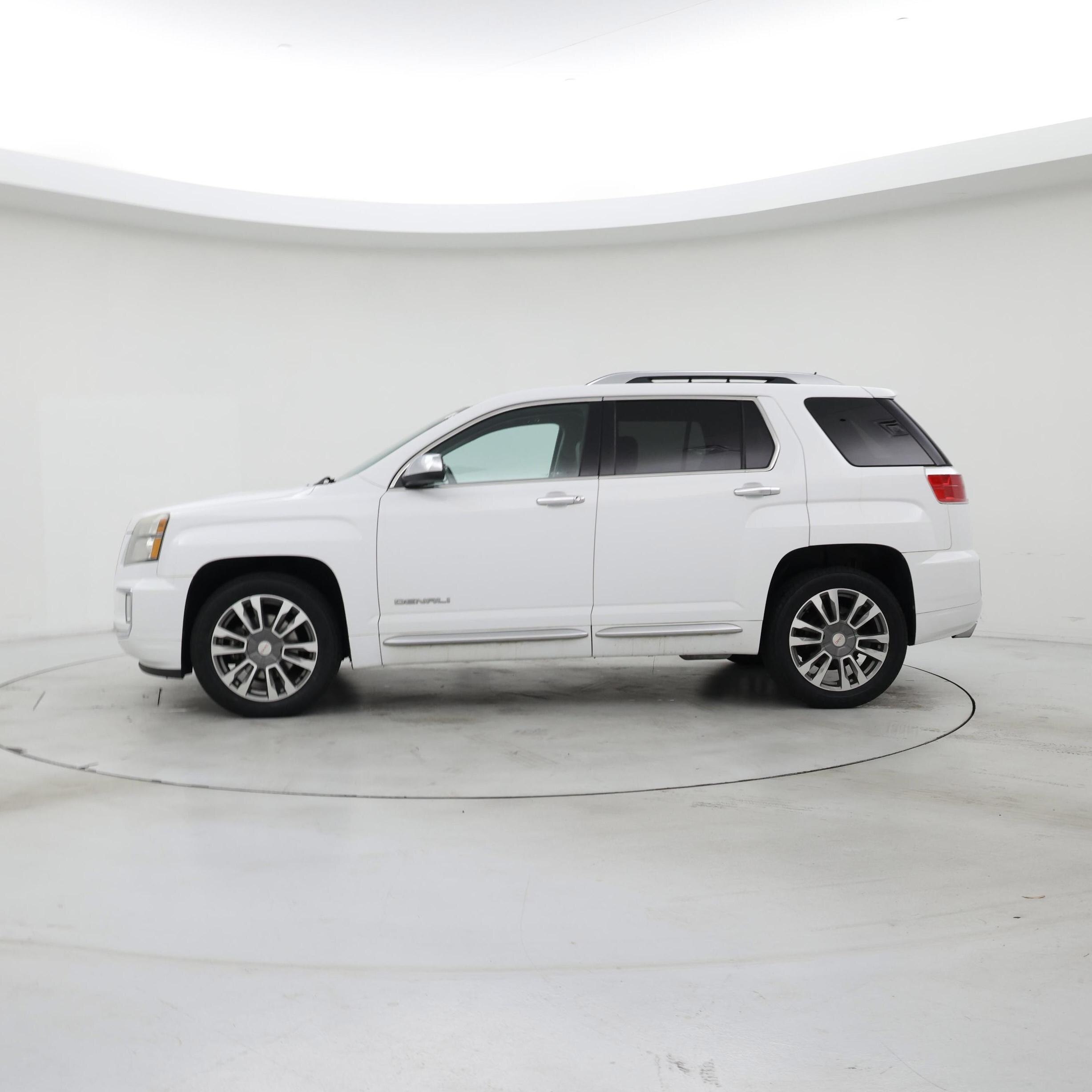 Thumbnail: 2017 GMC Terrain - 3