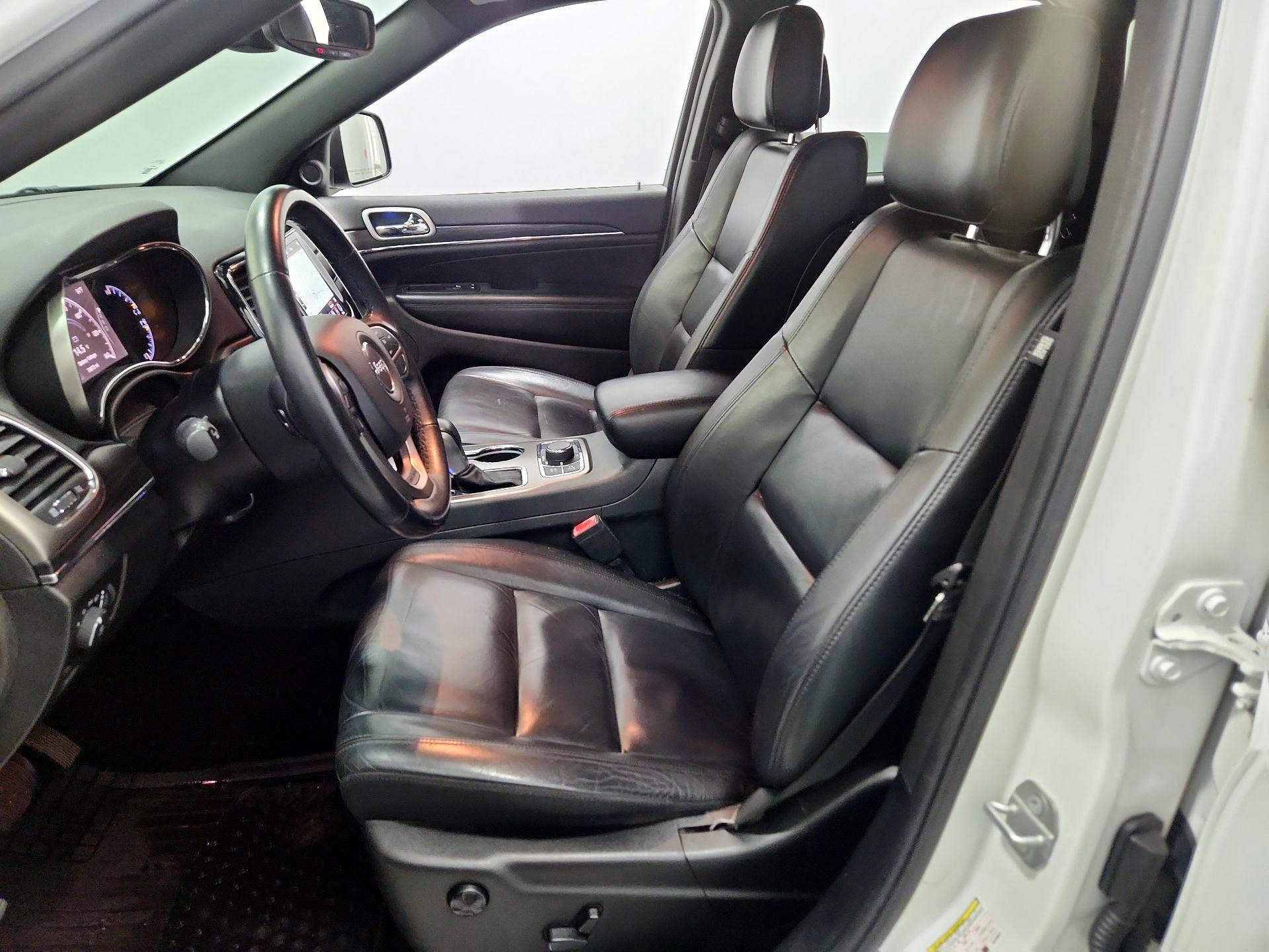 Thumbnail: 2019 Jeep Grand Cherokee - 11