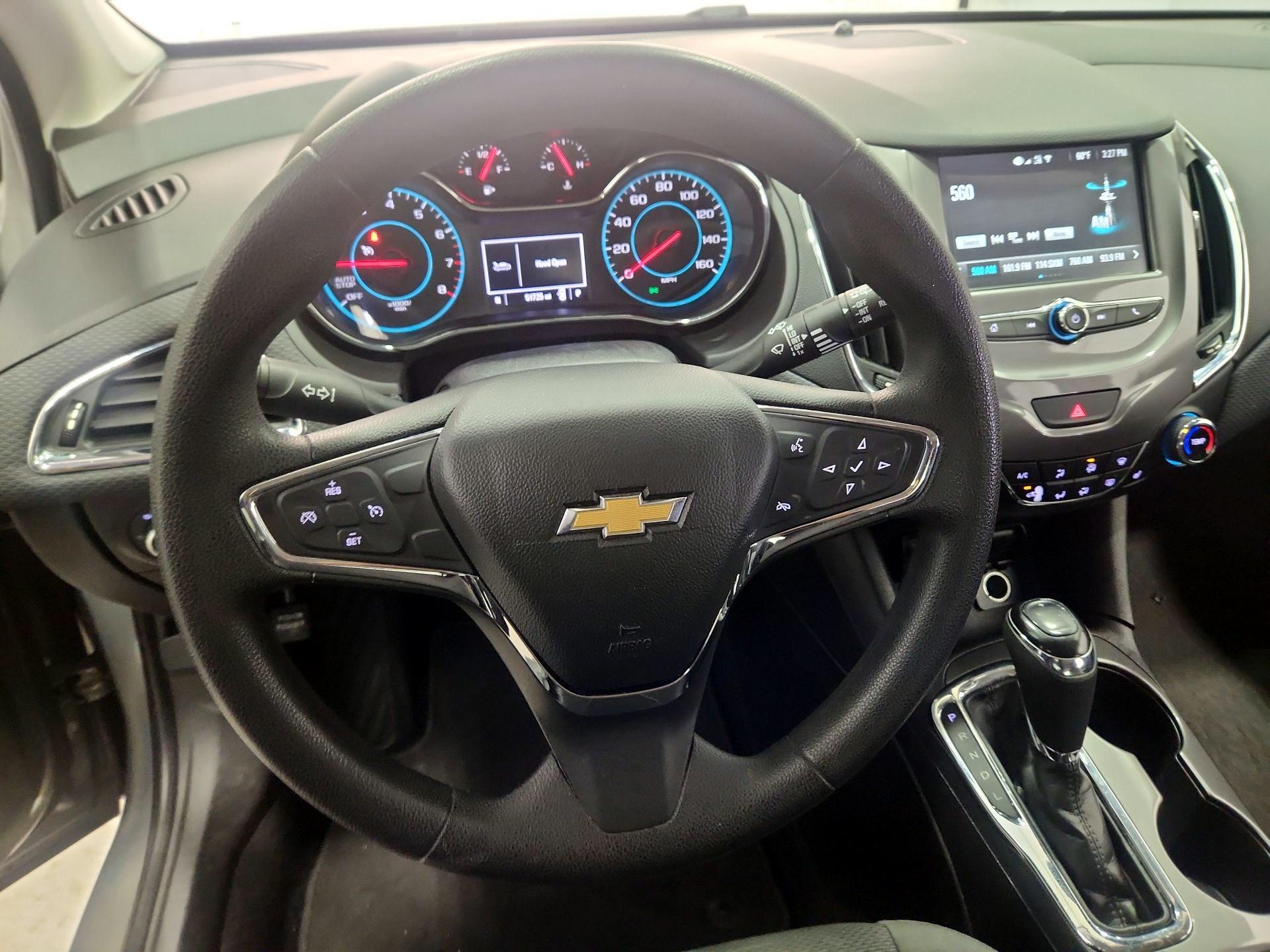 Thumbnail: 2018 Chevrolet Cruze - 10