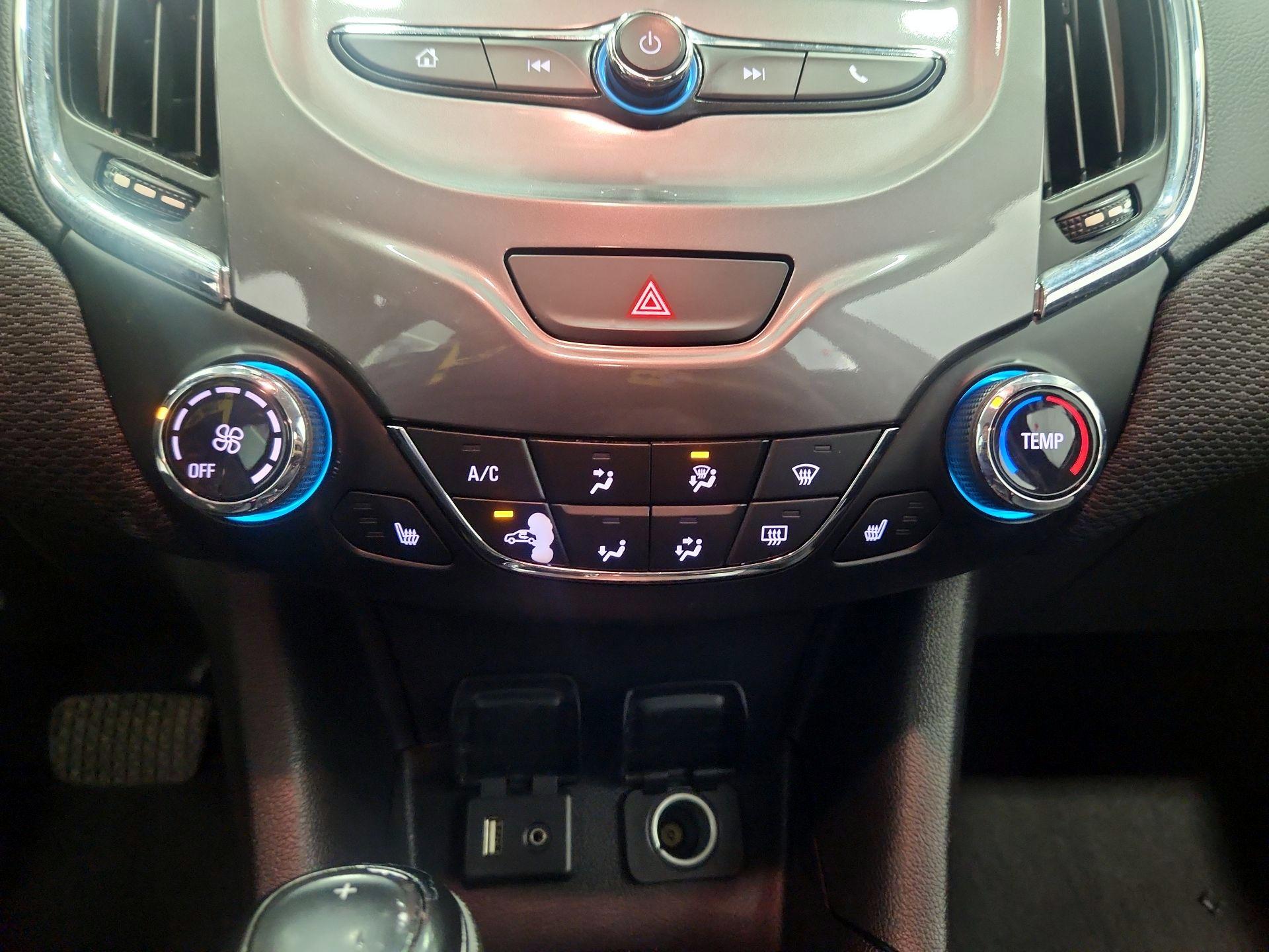 Thumbnail: 2018 Chevrolet Cruze - 15