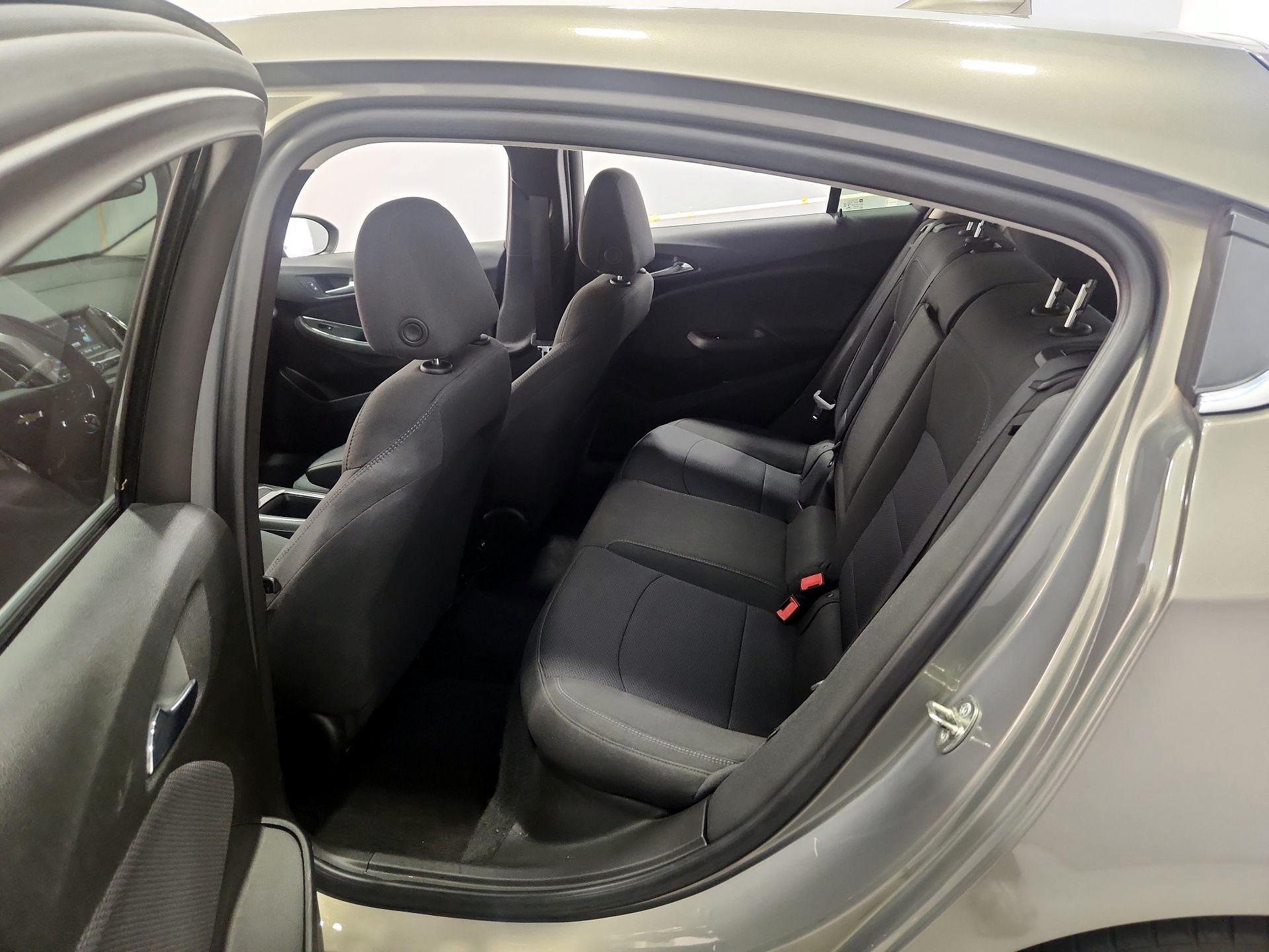 Thumbnail: 2018 Chevrolet Cruze - 18