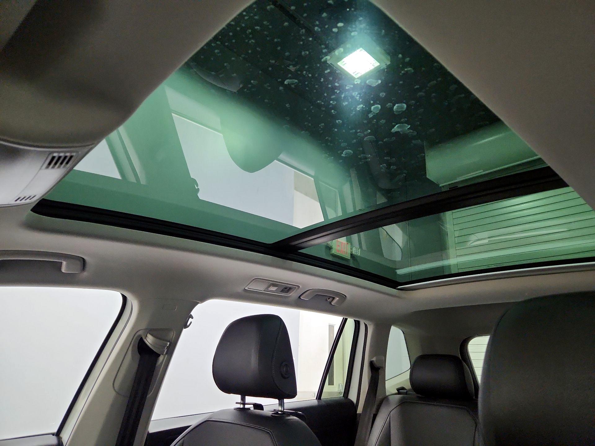 Thumbnail: 2019 Volkswagen Tiguan - 19