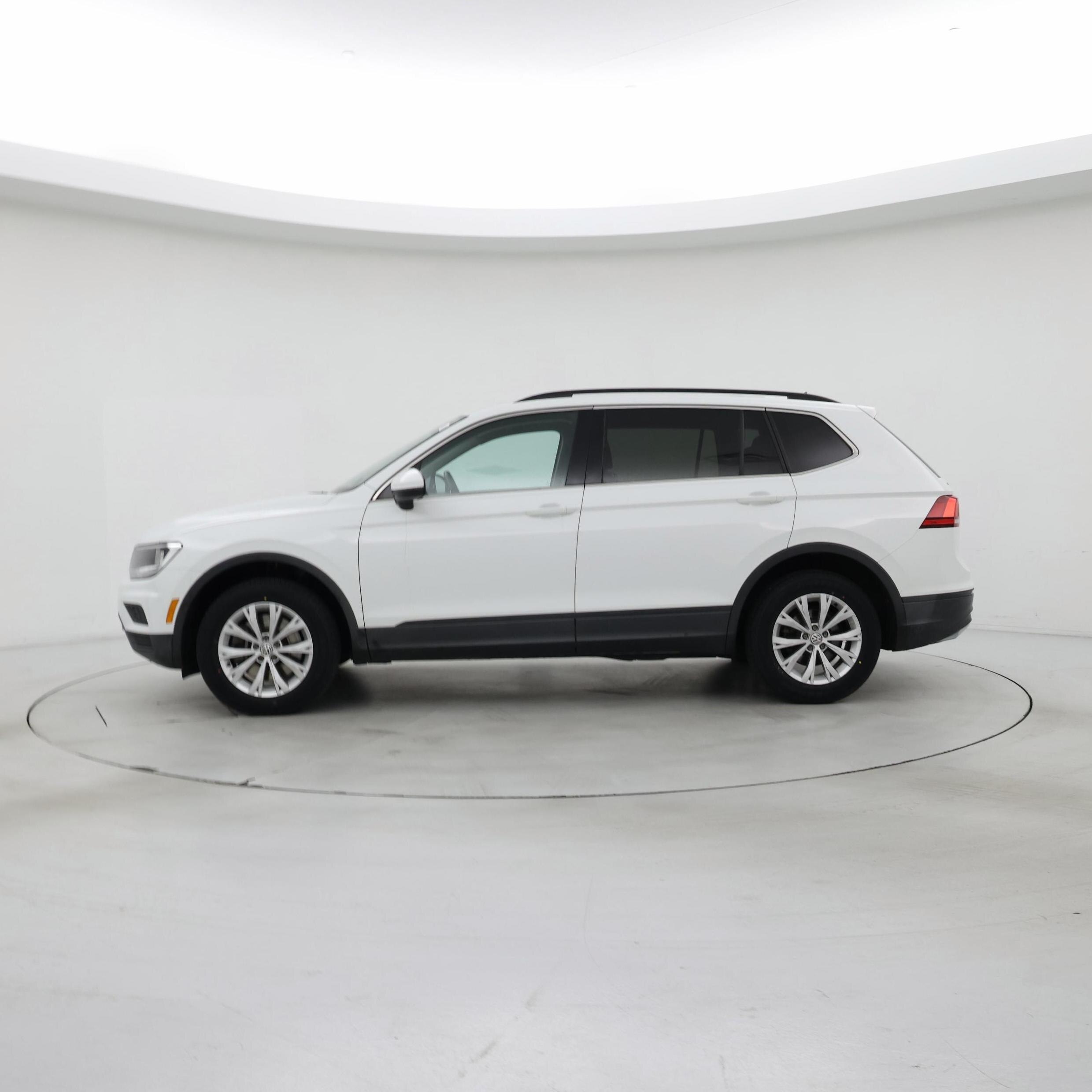 Thumbnail: 2019 Volkswagen Tiguan - 3