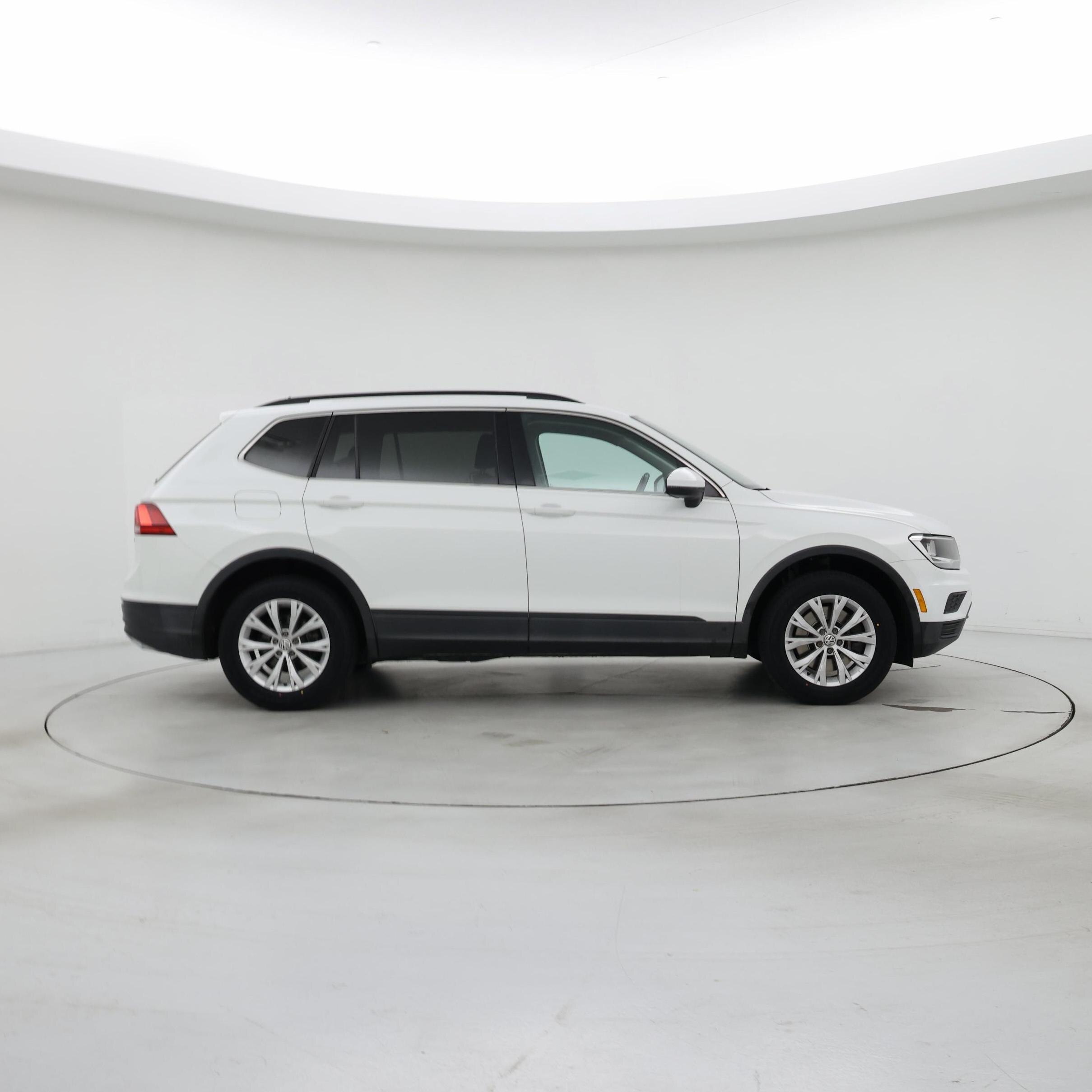 Thumbnail: 2019 Volkswagen Tiguan - 7