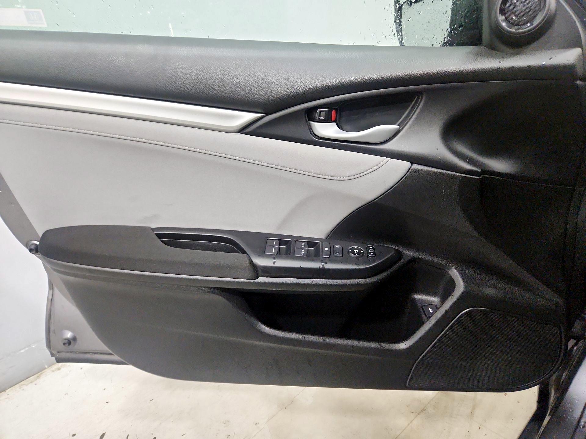 Thumbnail: 2018 Honda Civic - 12