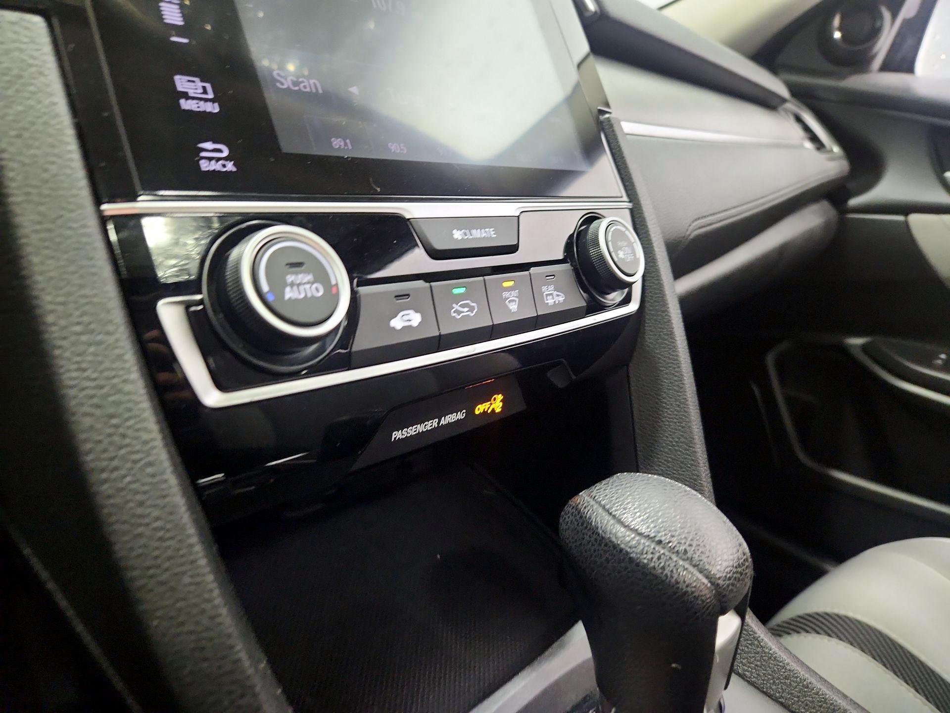 Thumbnail: 2018 Honda Civic - 16