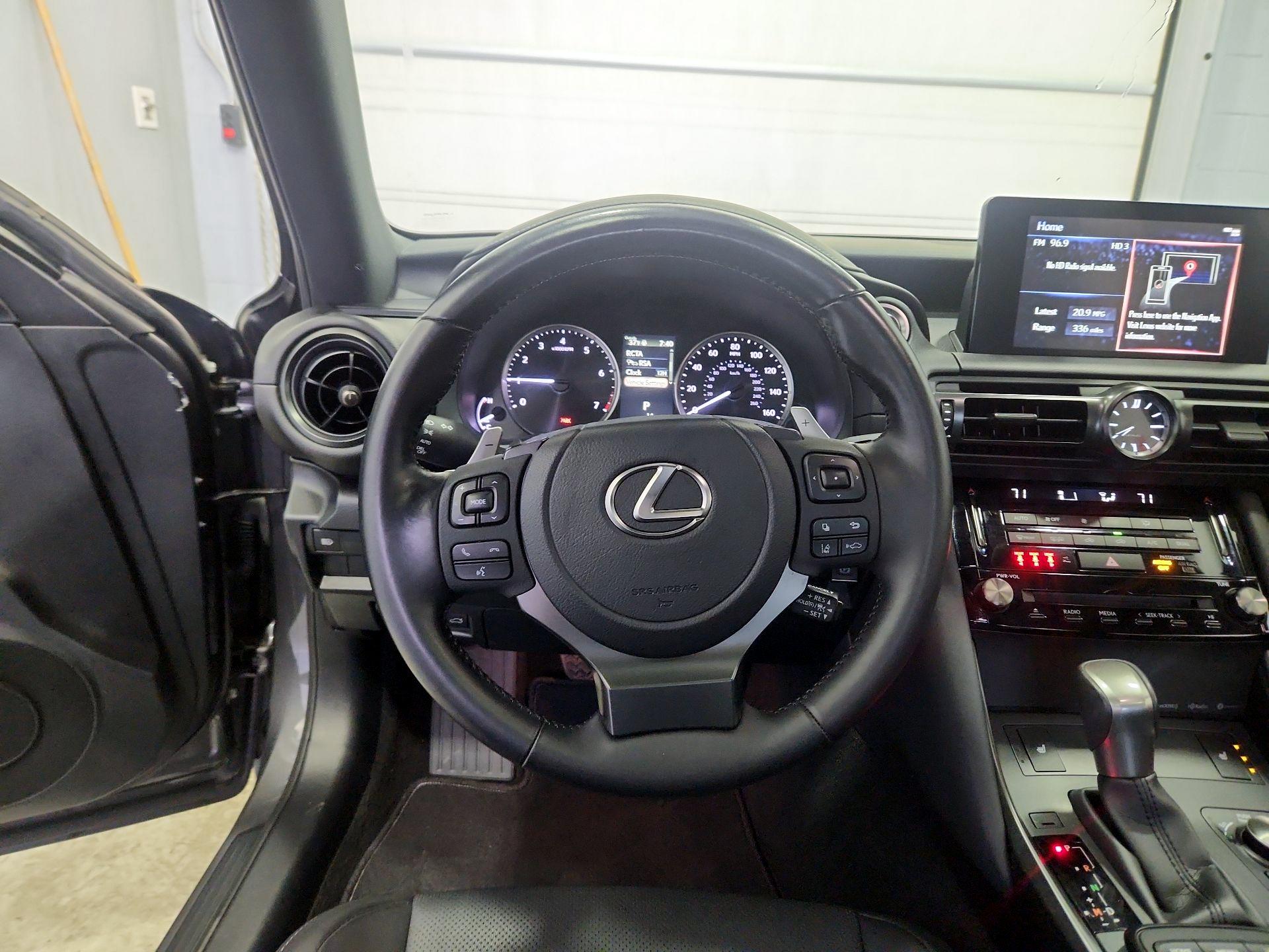 Thumbnail: 2024 Lexus IS - 10