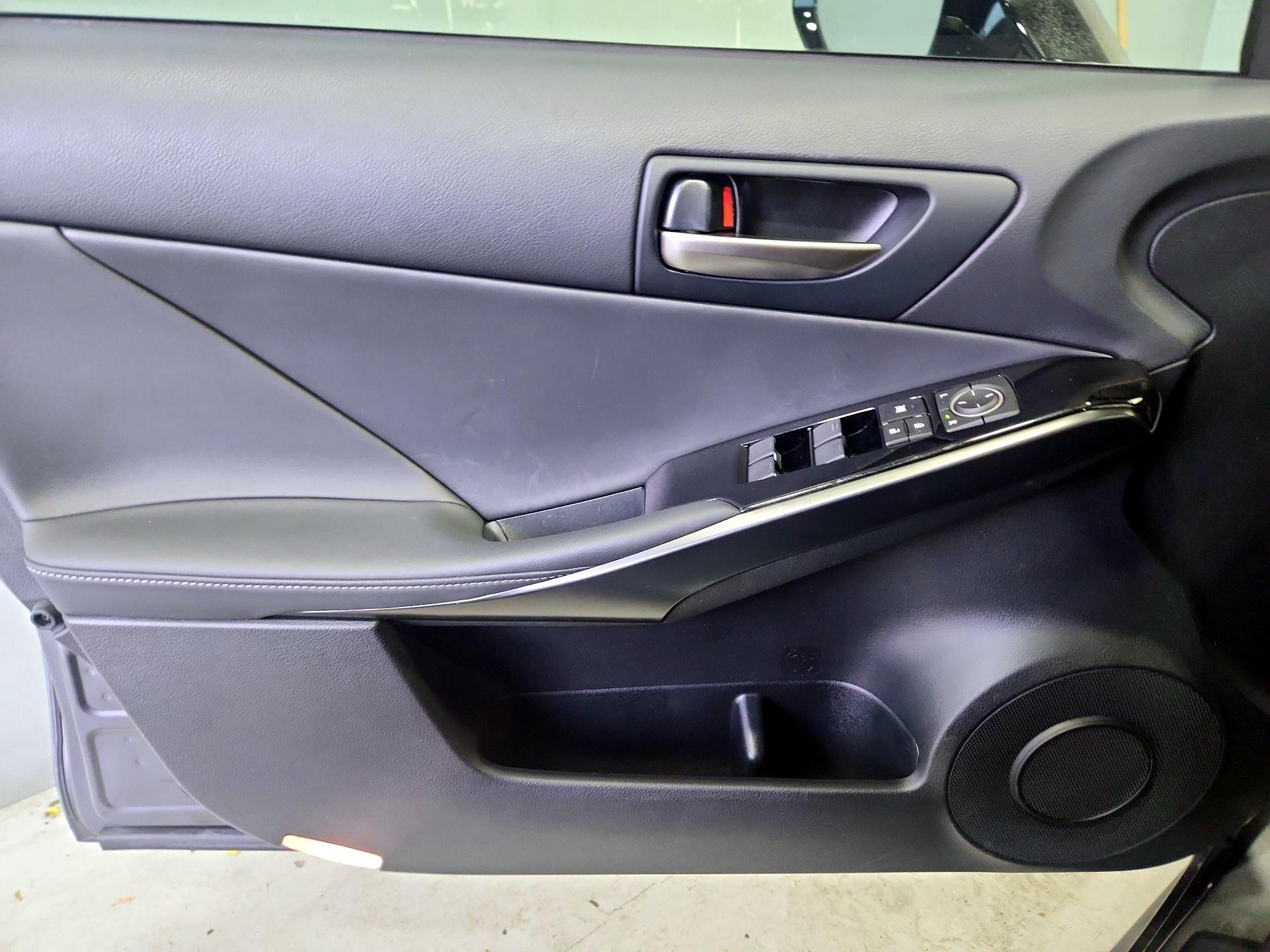 Thumbnail: 2024 Lexus IS - 12