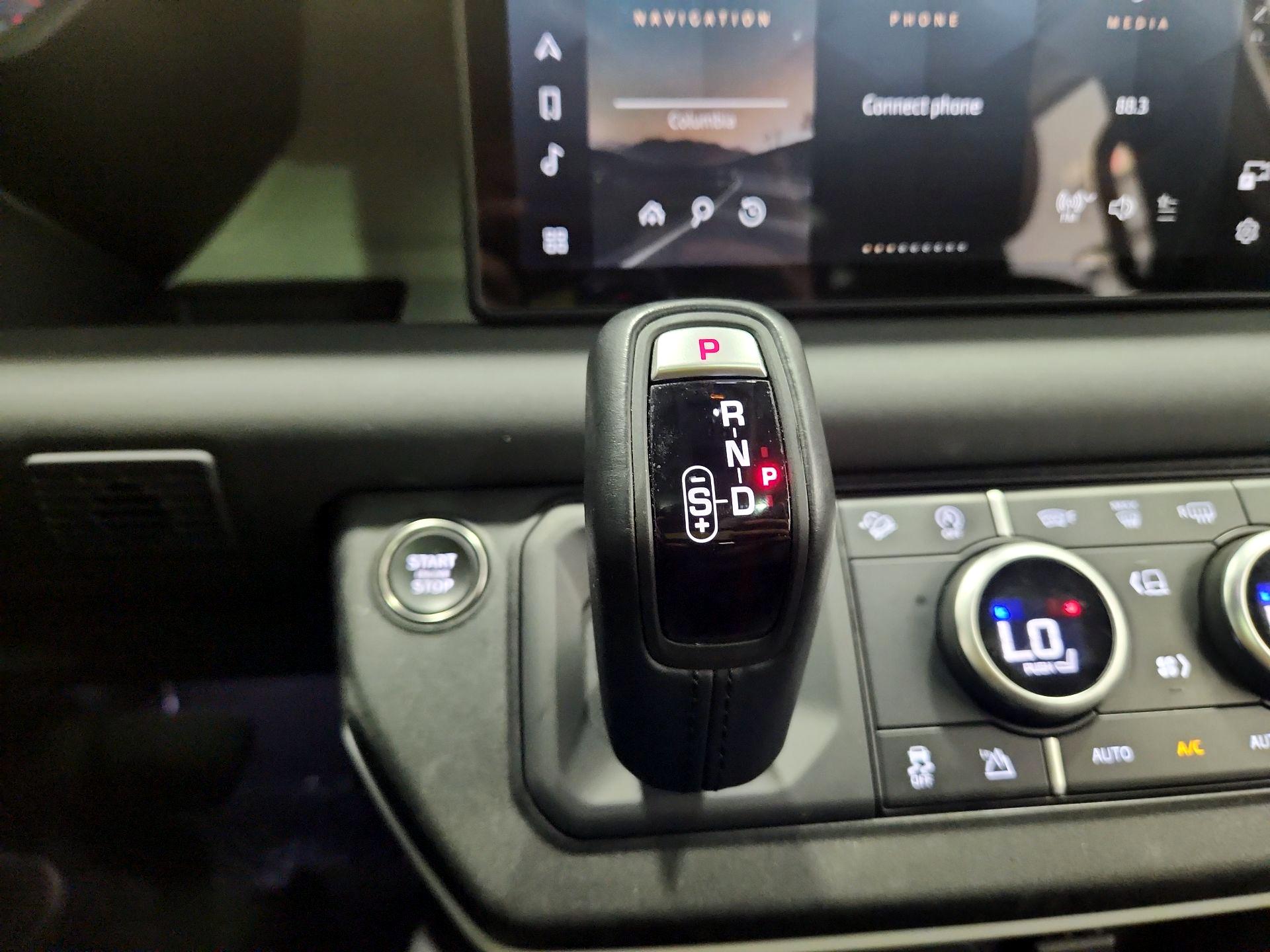 Thumbnail: 2024 Land Rover Defender - 18