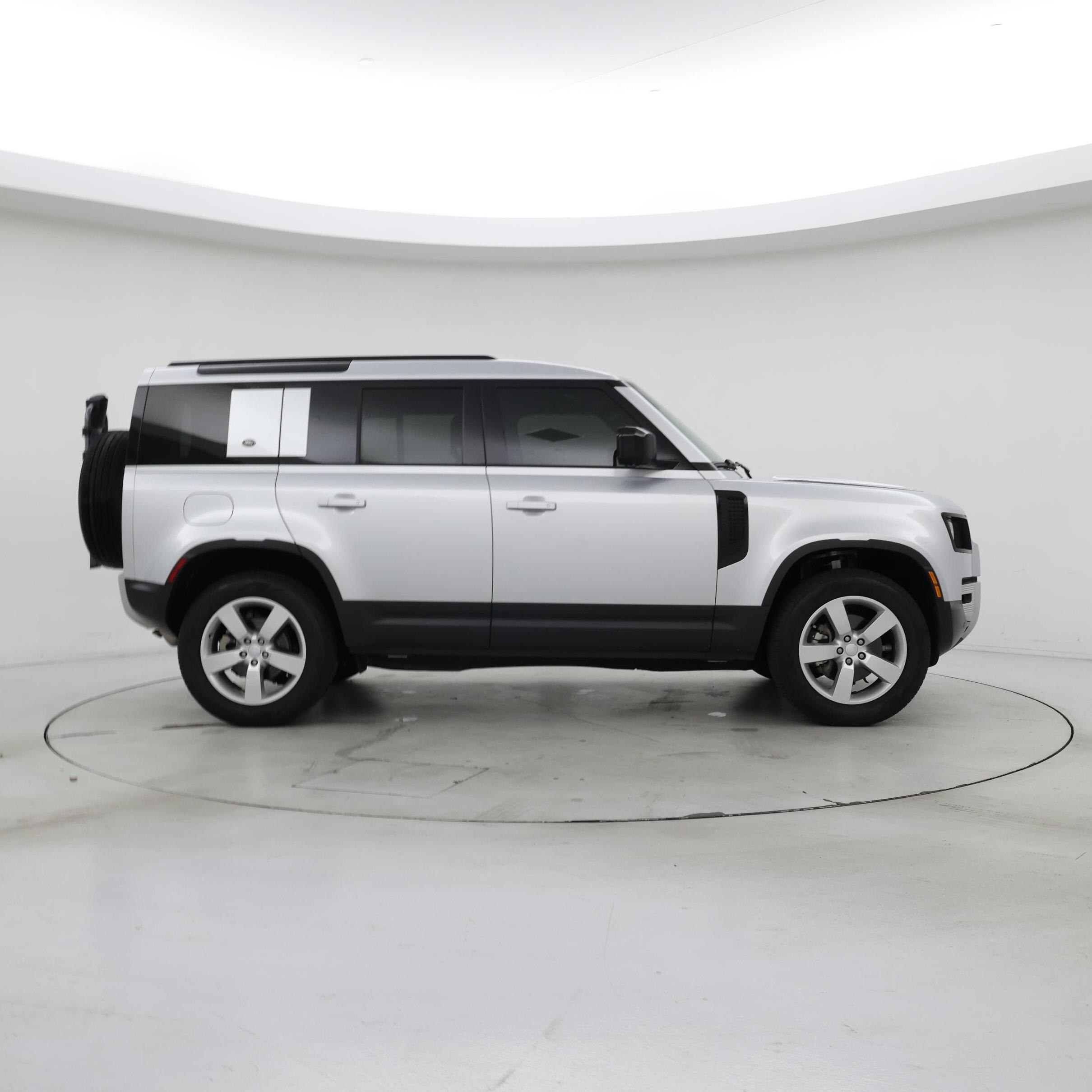 Thumbnail: 2024 Land Rover Defender - 7