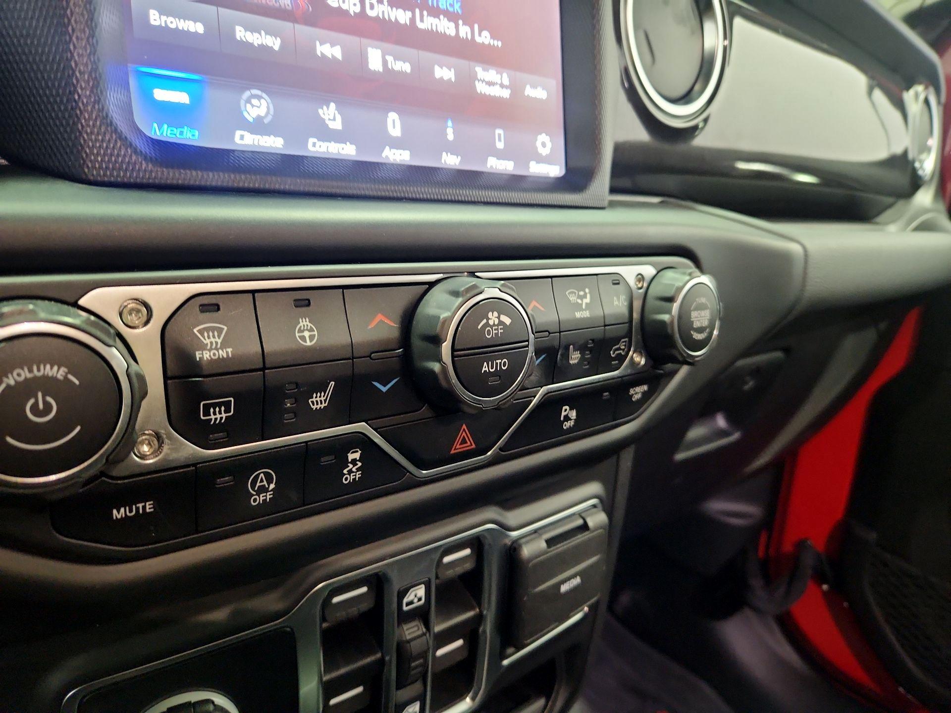 Thumbnail: 2022 Jeep Wrangler - 17