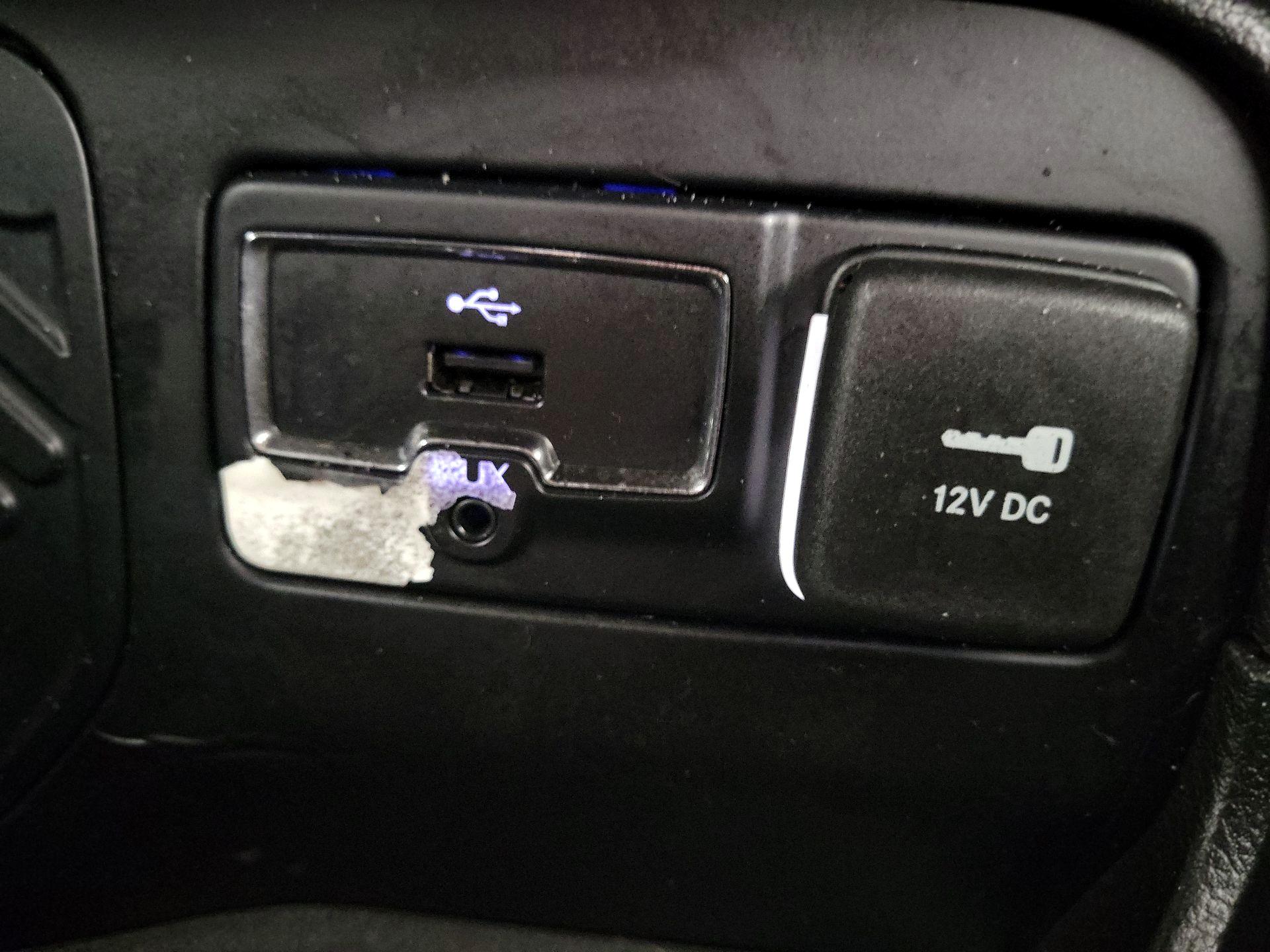 Thumbnail: 2016 Jeep Renegade - 16