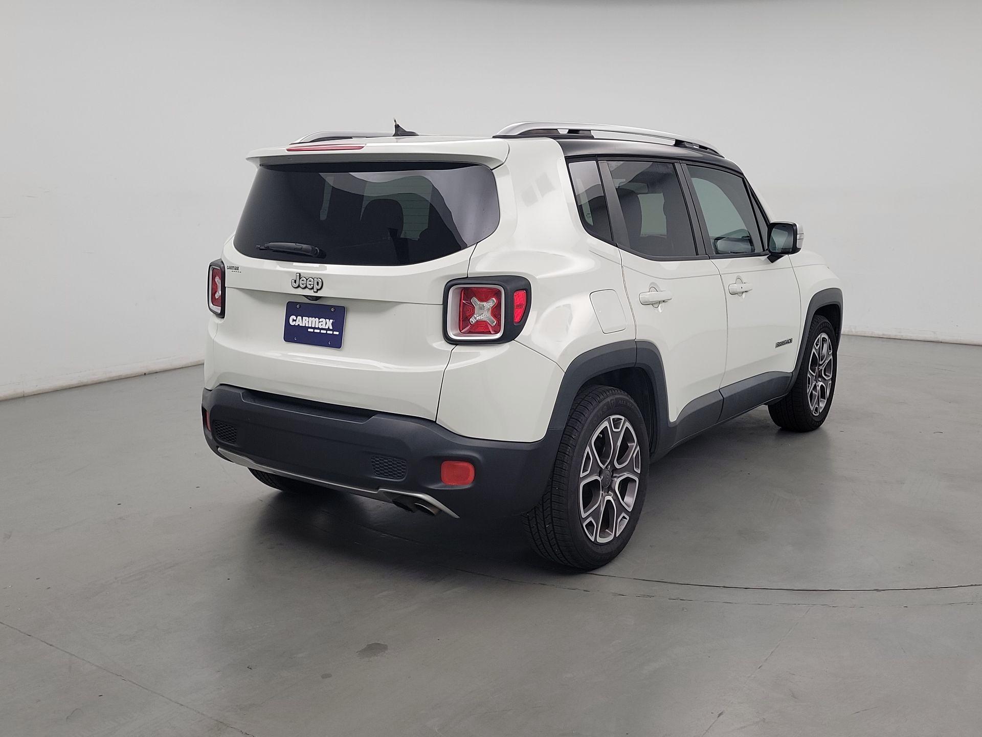 Thumbnail: 2016 Jeep Renegade - 5