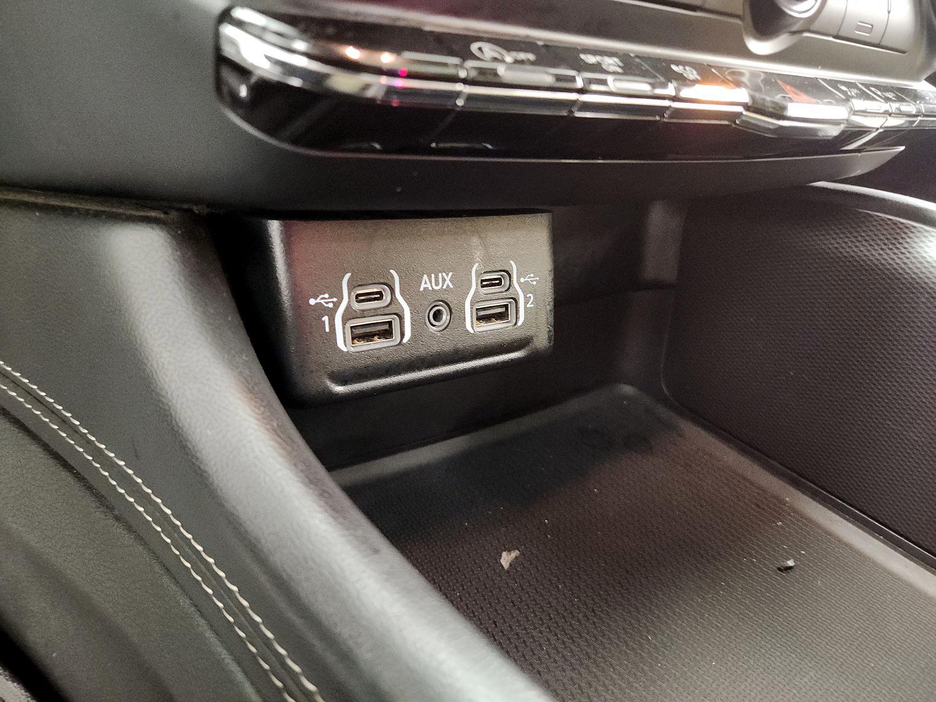 Thumbnail: 2022 Dodge Durango - 18