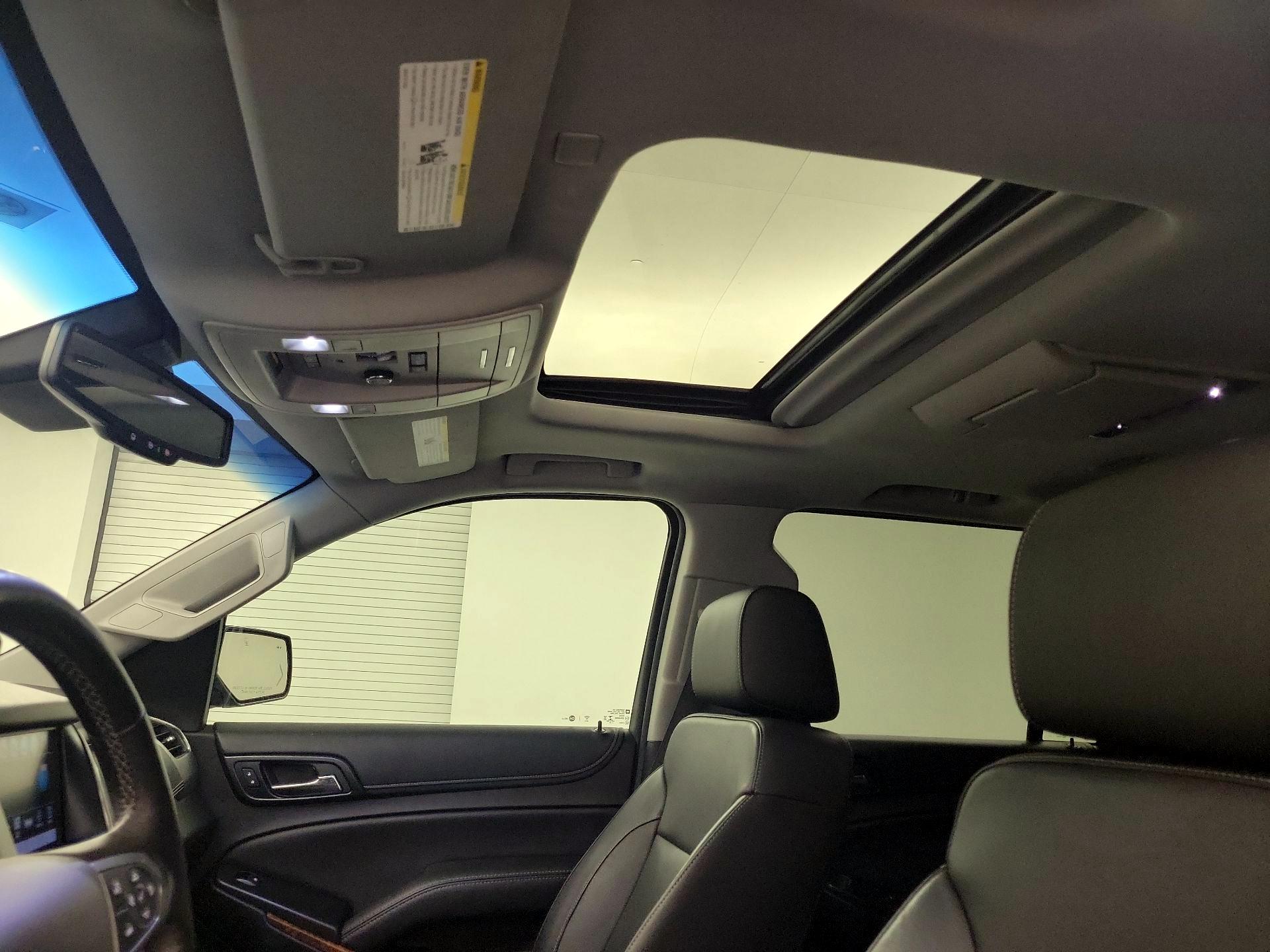 Thumbnail: 2018 Chevrolet Suburban - 17