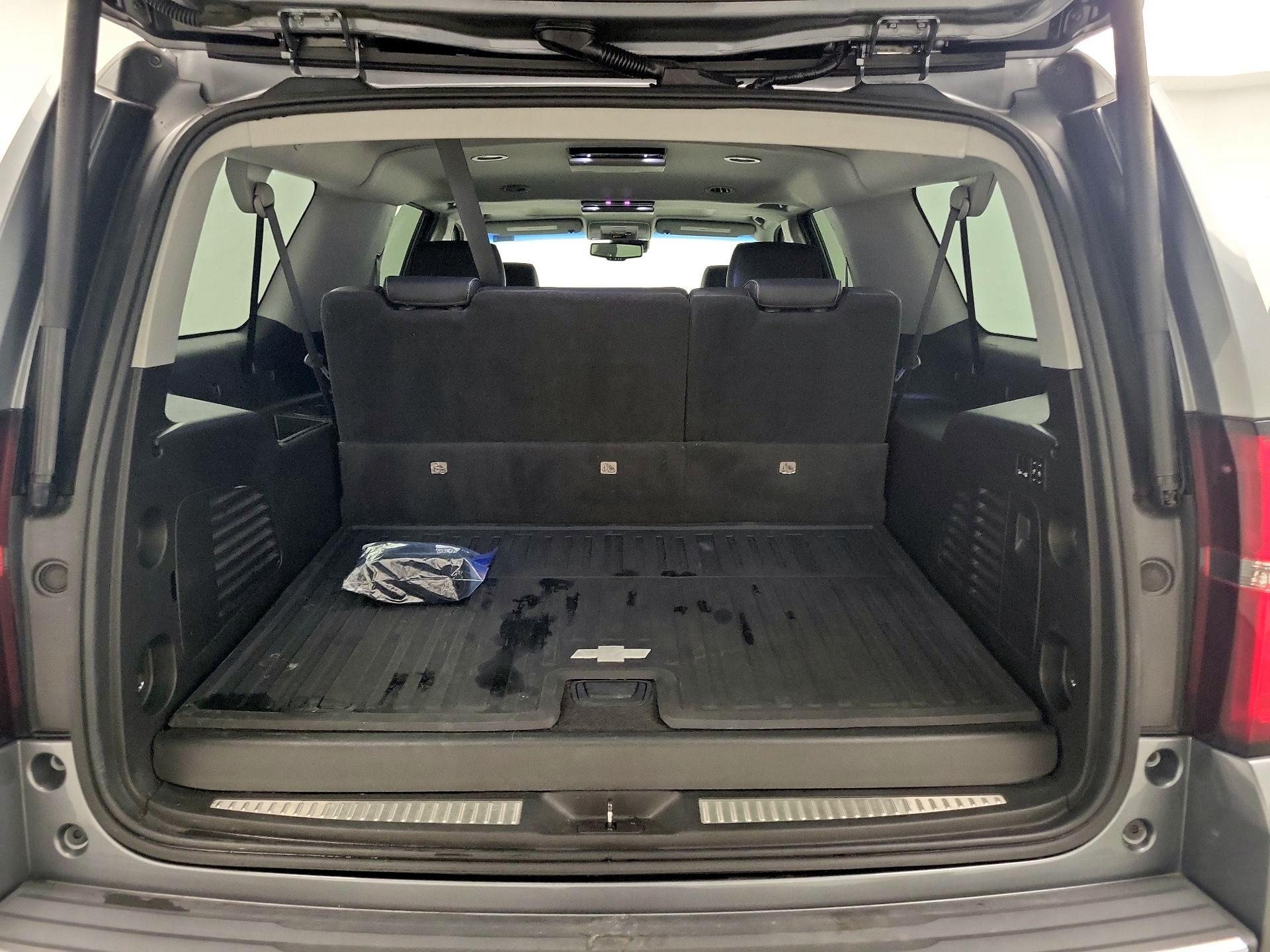 Thumbnail: 2018 Chevrolet Suburban - 20