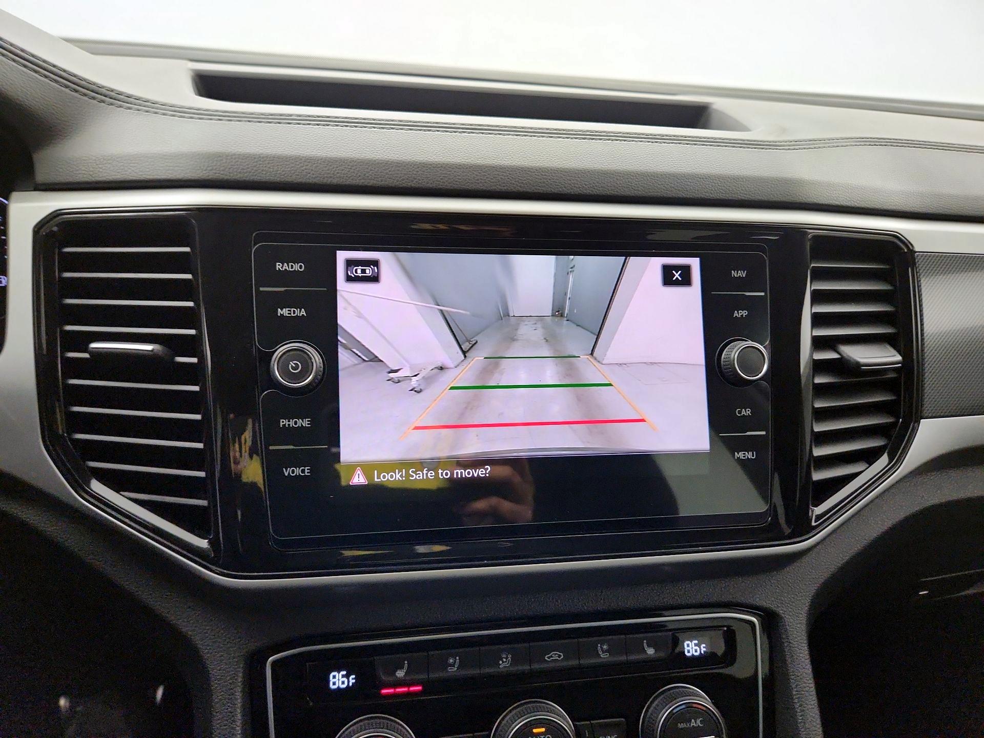 Thumbnail: 2022 Volkswagen Atlas - 12