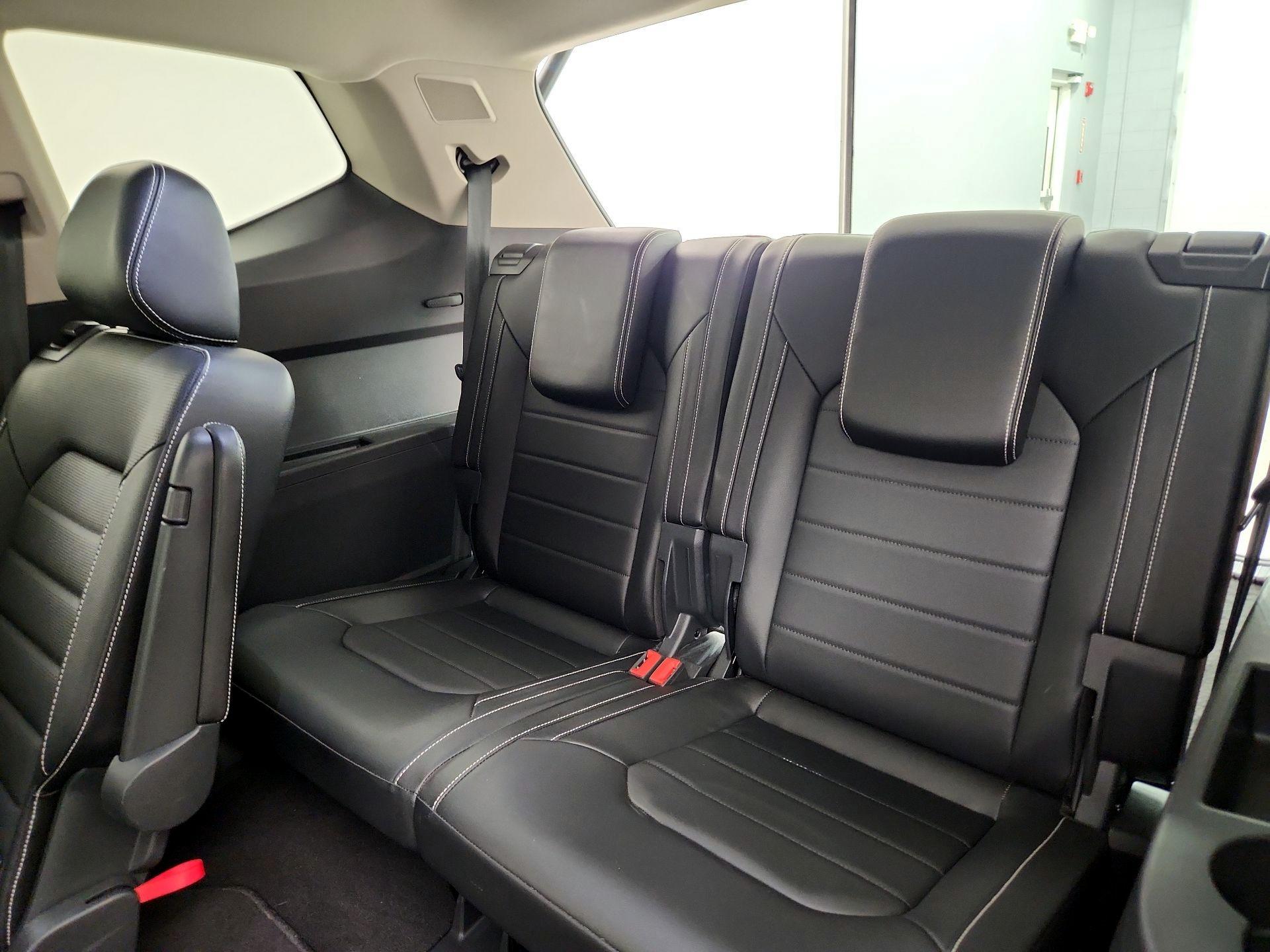 Thumbnail: 2022 Volkswagen Atlas - 17