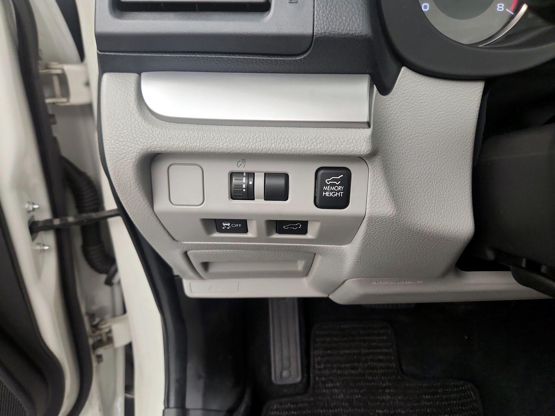 Thumbnail: 2015 Subaru Forester - 11