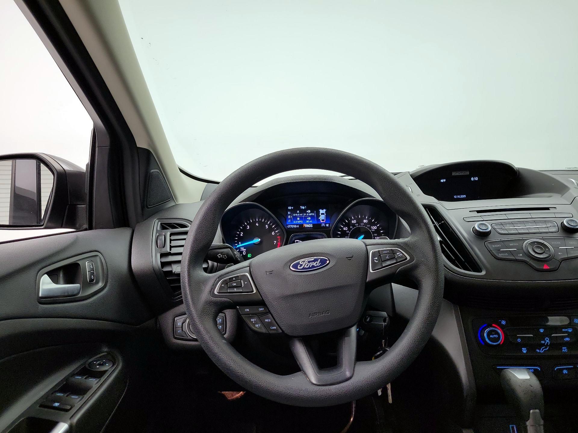 Thumbnail: 2017 Ford Escape - 10