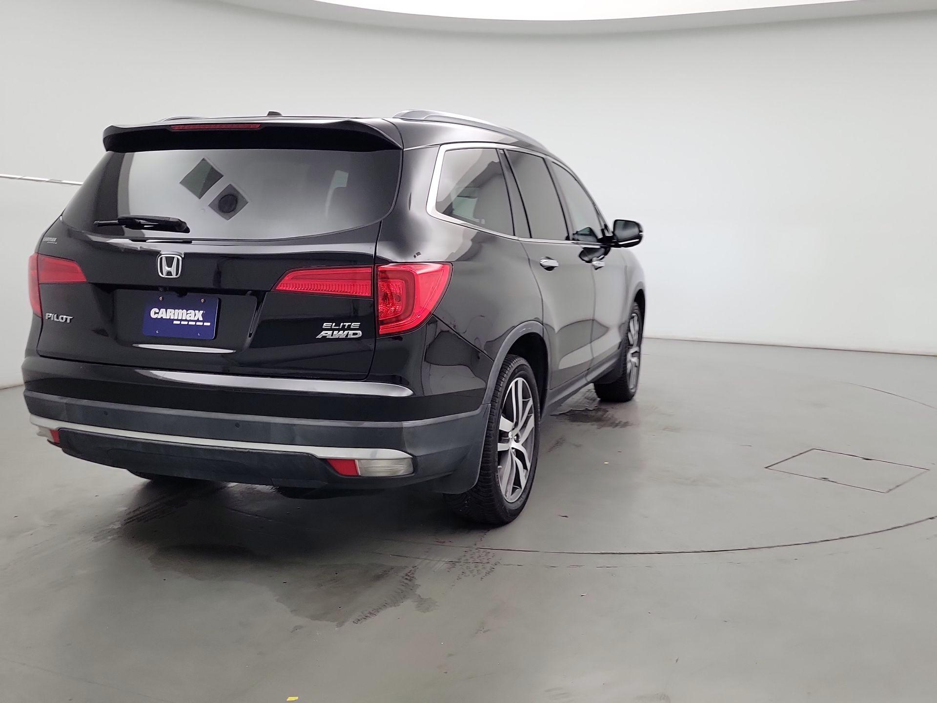 Thumbnail: 2017 Honda Pilot - 5