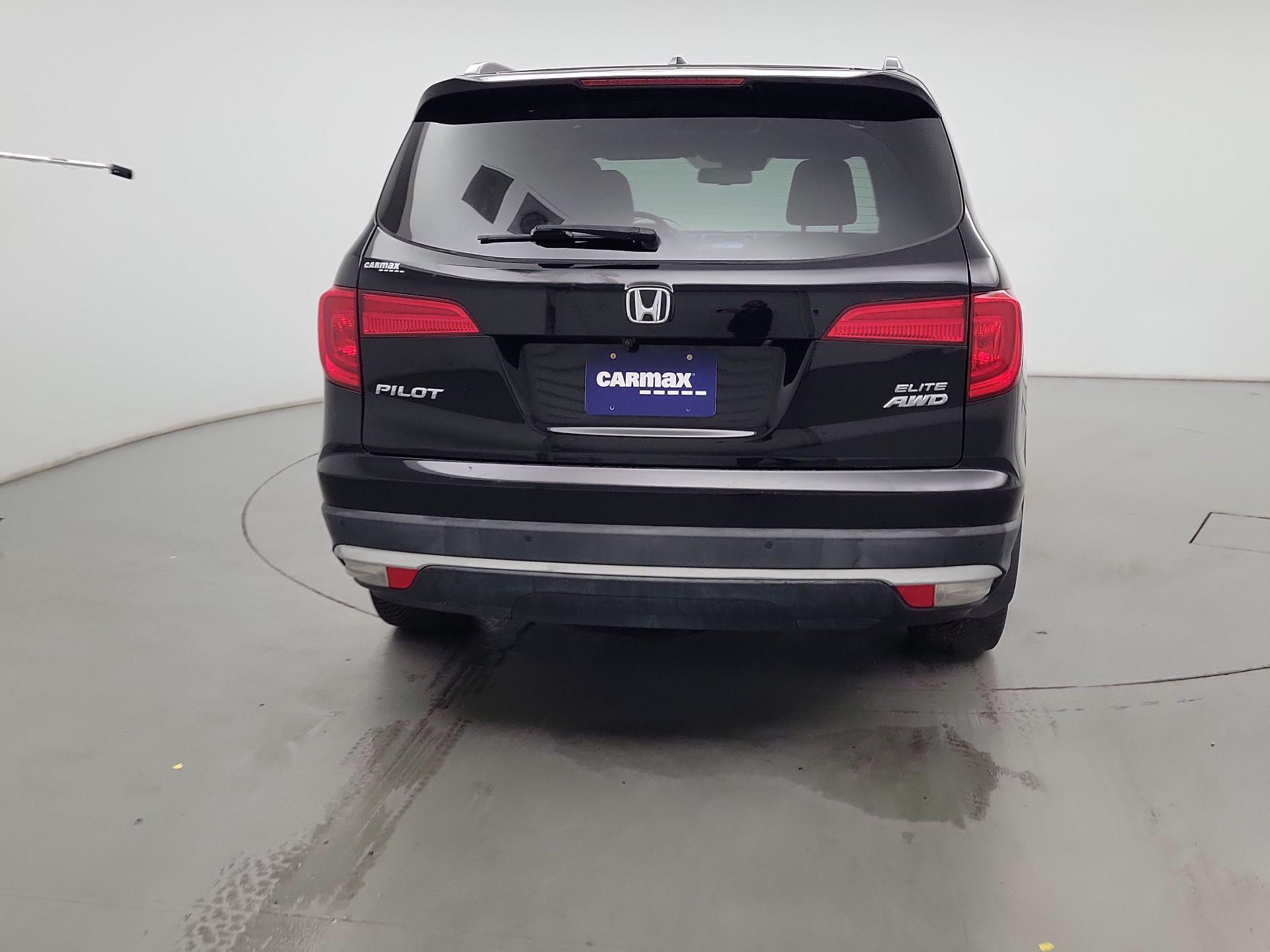 Thumbnail: 2017 Honda Pilot - 6