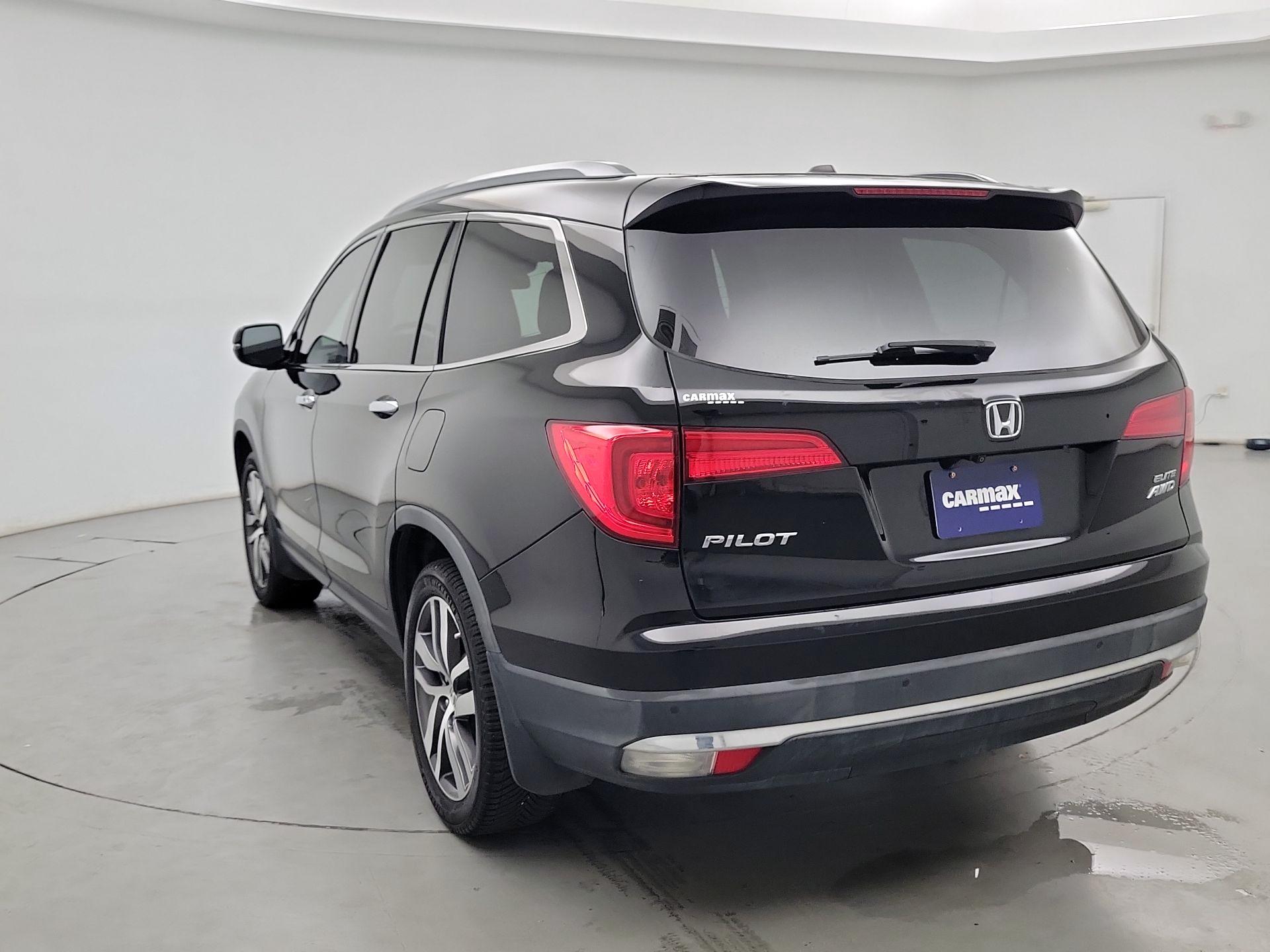 Thumbnail: 2017 Honda Pilot - 7